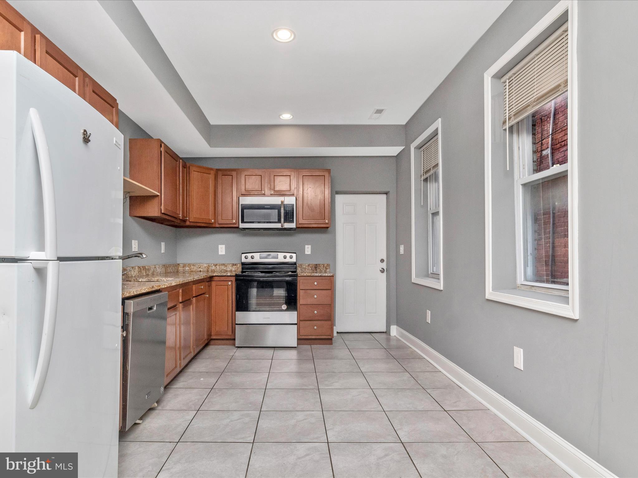 BROADWAY EAST - Residential