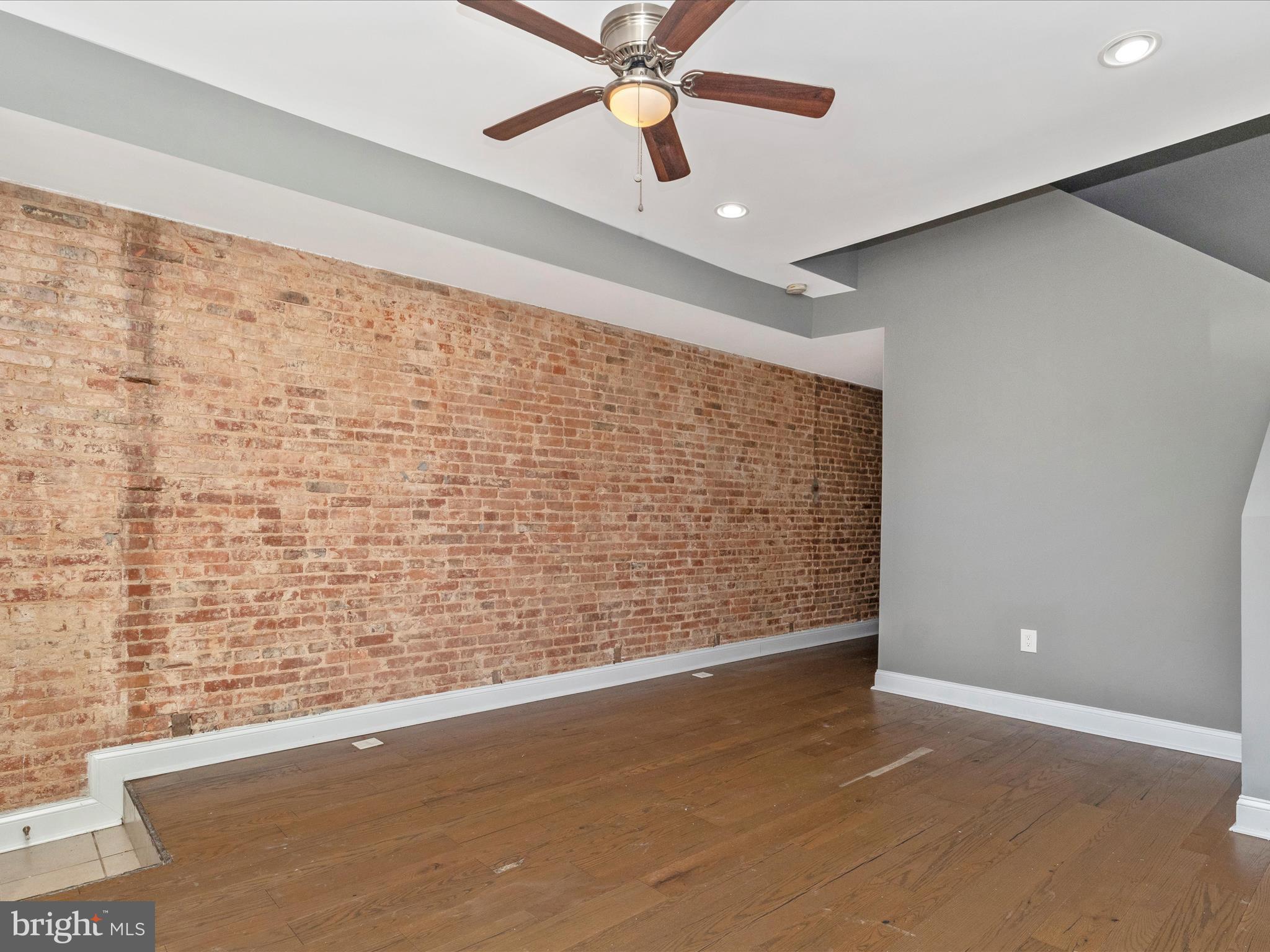 BROADWAY EAST - Residential