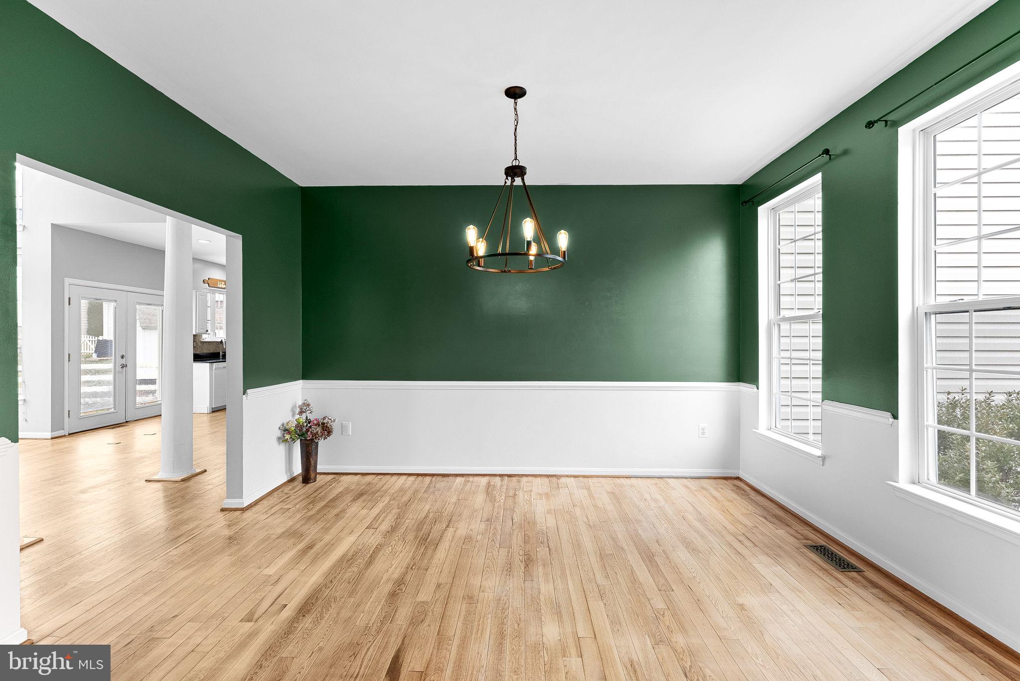 ROUND HILL - Residential