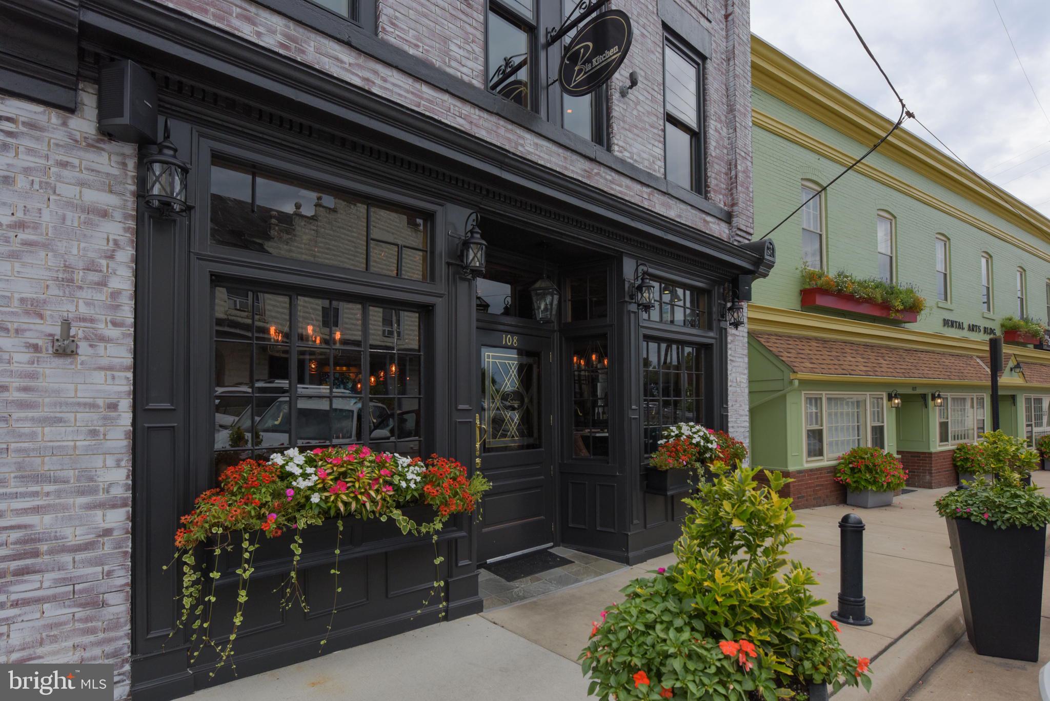 ROUND HILL - Residential