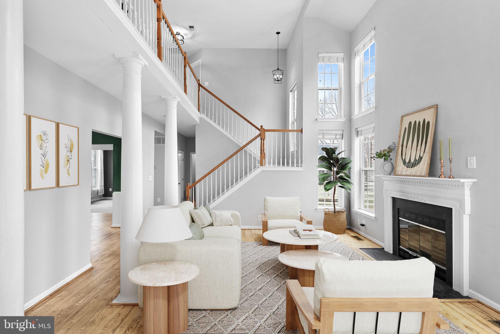 ROUND HILL - Residential