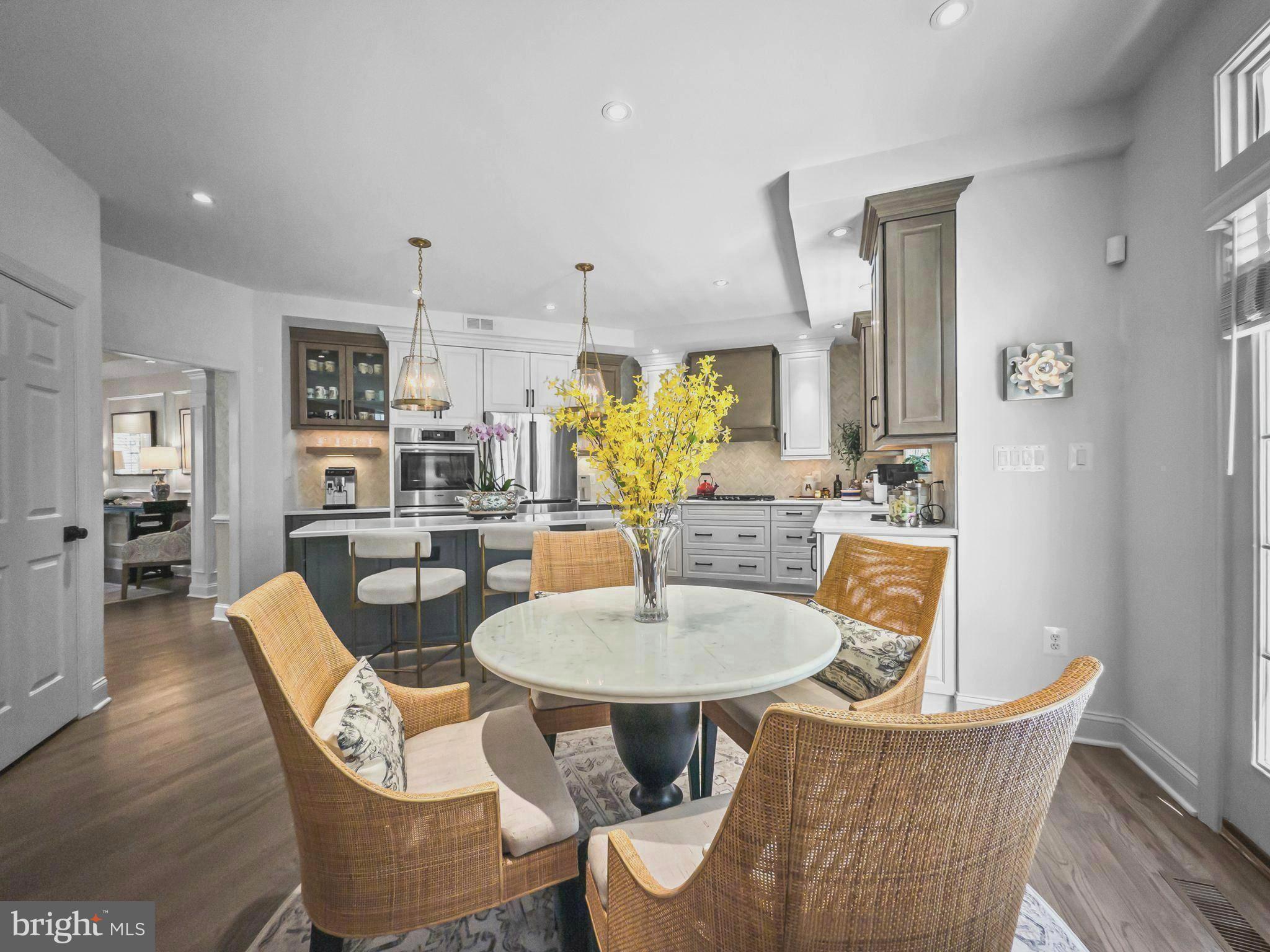 LEISURE WORLD - Residential