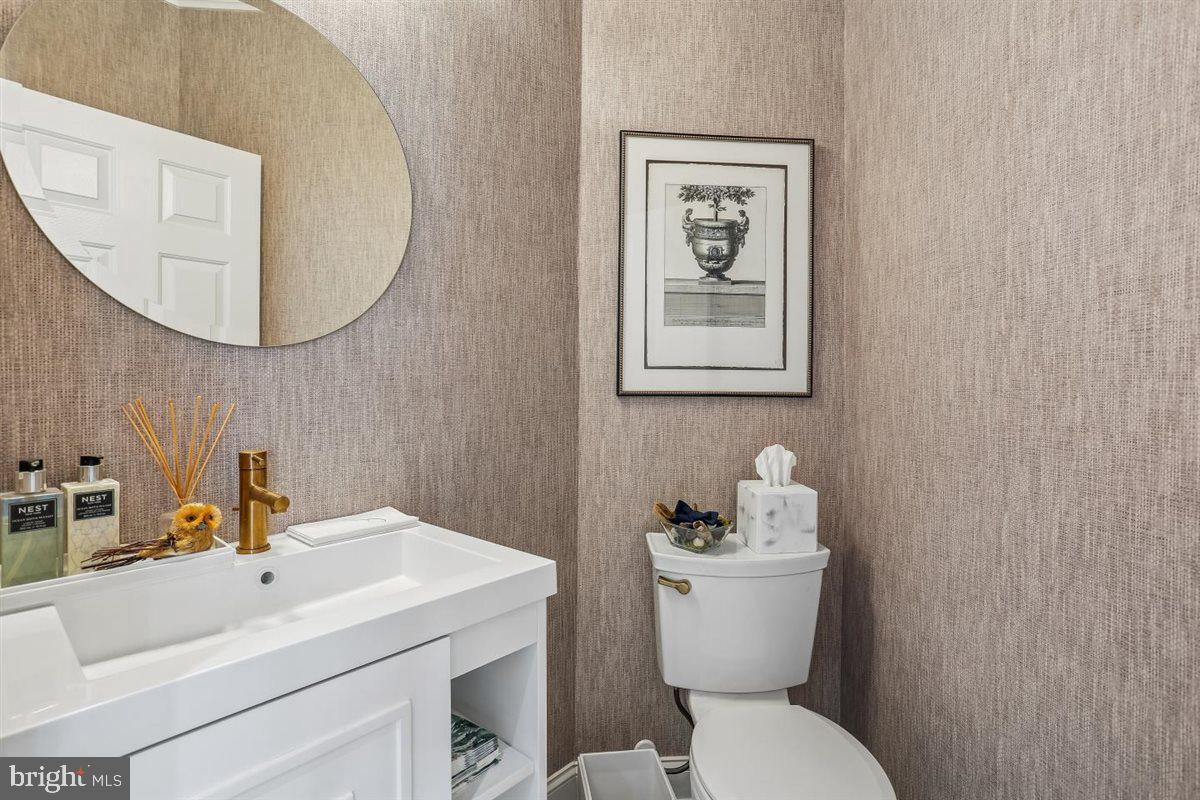 LEISURE WORLD - Residential