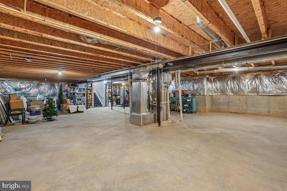 LEISURE WORLD - Residential