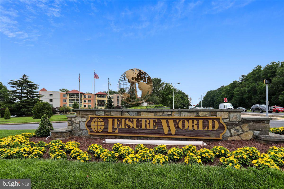 LEISURE WORLD - Residential