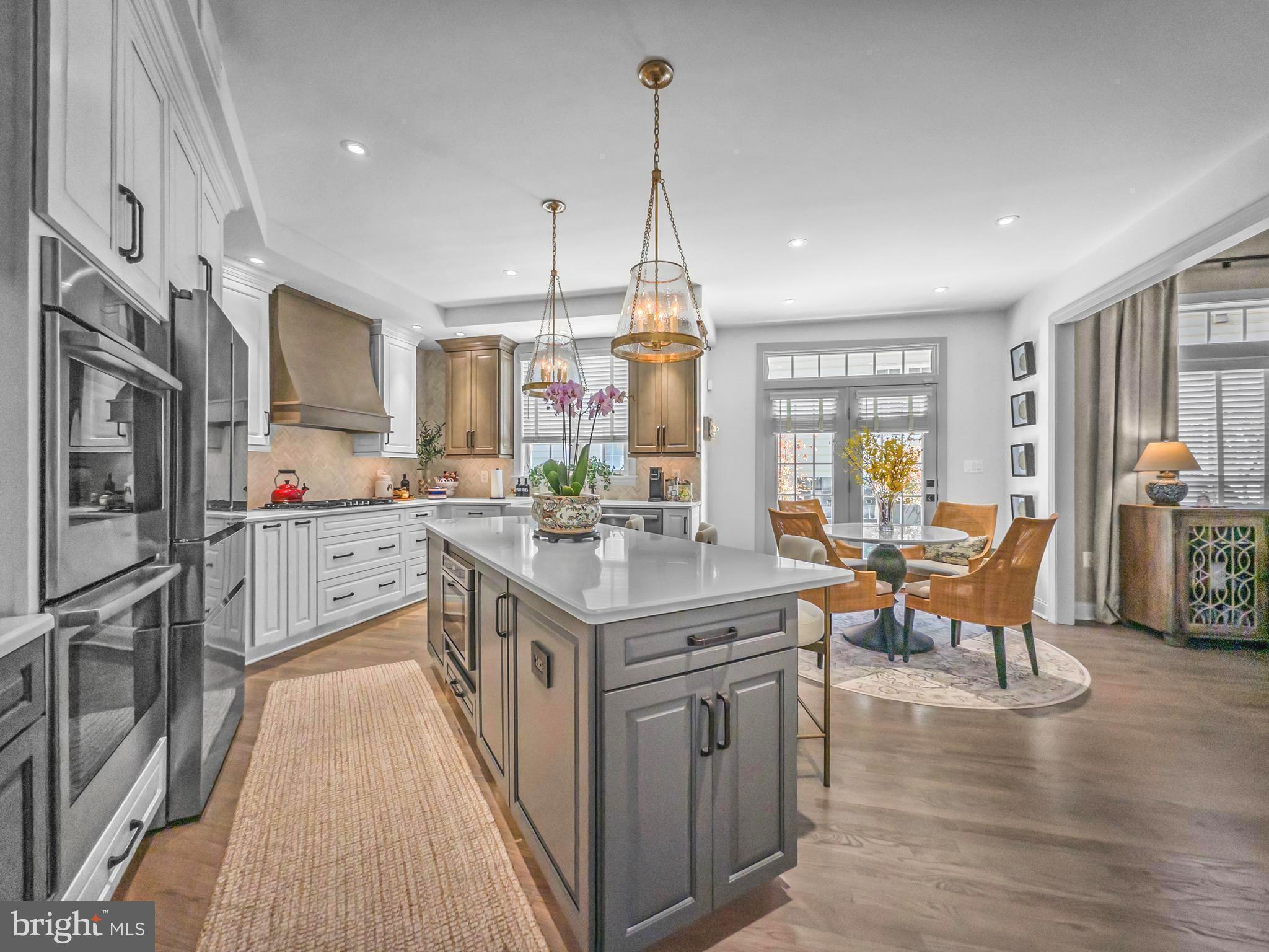 LEISURE WORLD - Residential