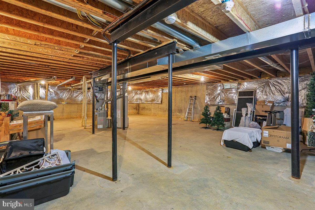 LEISURE WORLD - Residential