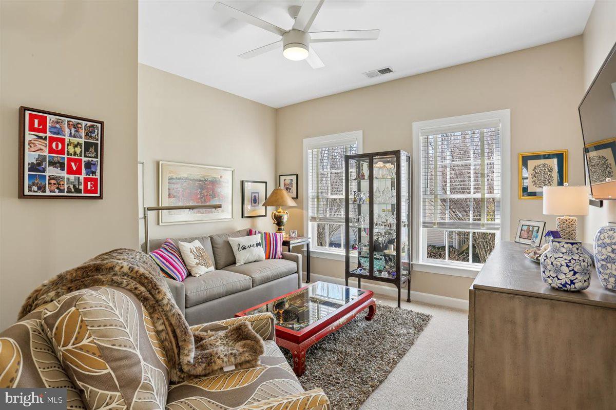 LEISURE WORLD - Residential