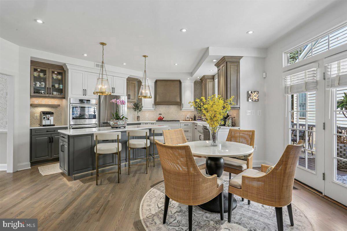 LEISURE WORLD - Residential