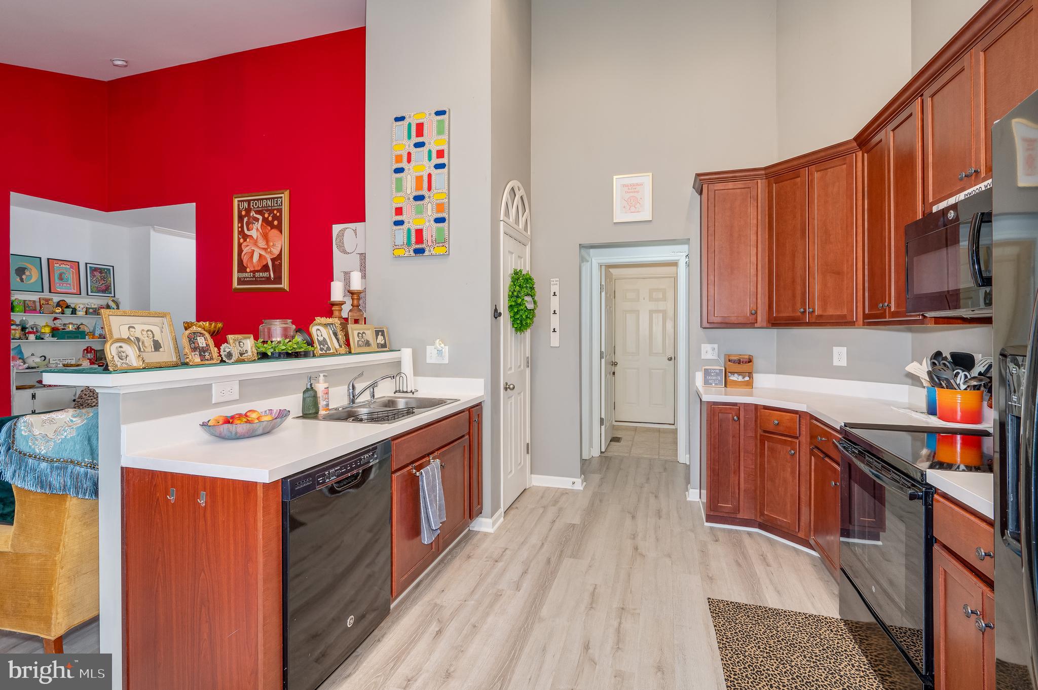 BENTWOOD ESTATES - Residential