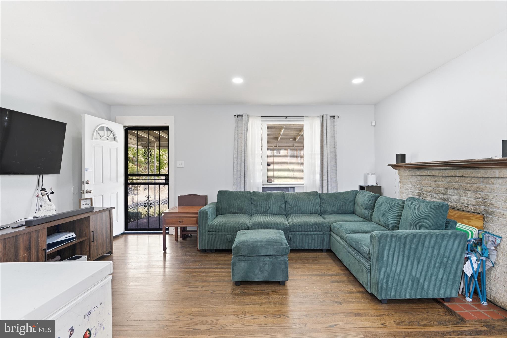 WOODLAWN - Residential