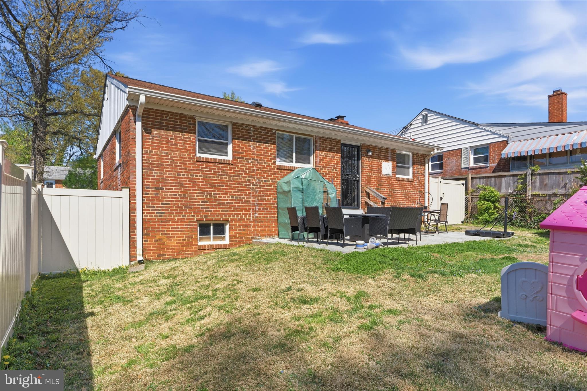 WOODLAWN - Residential