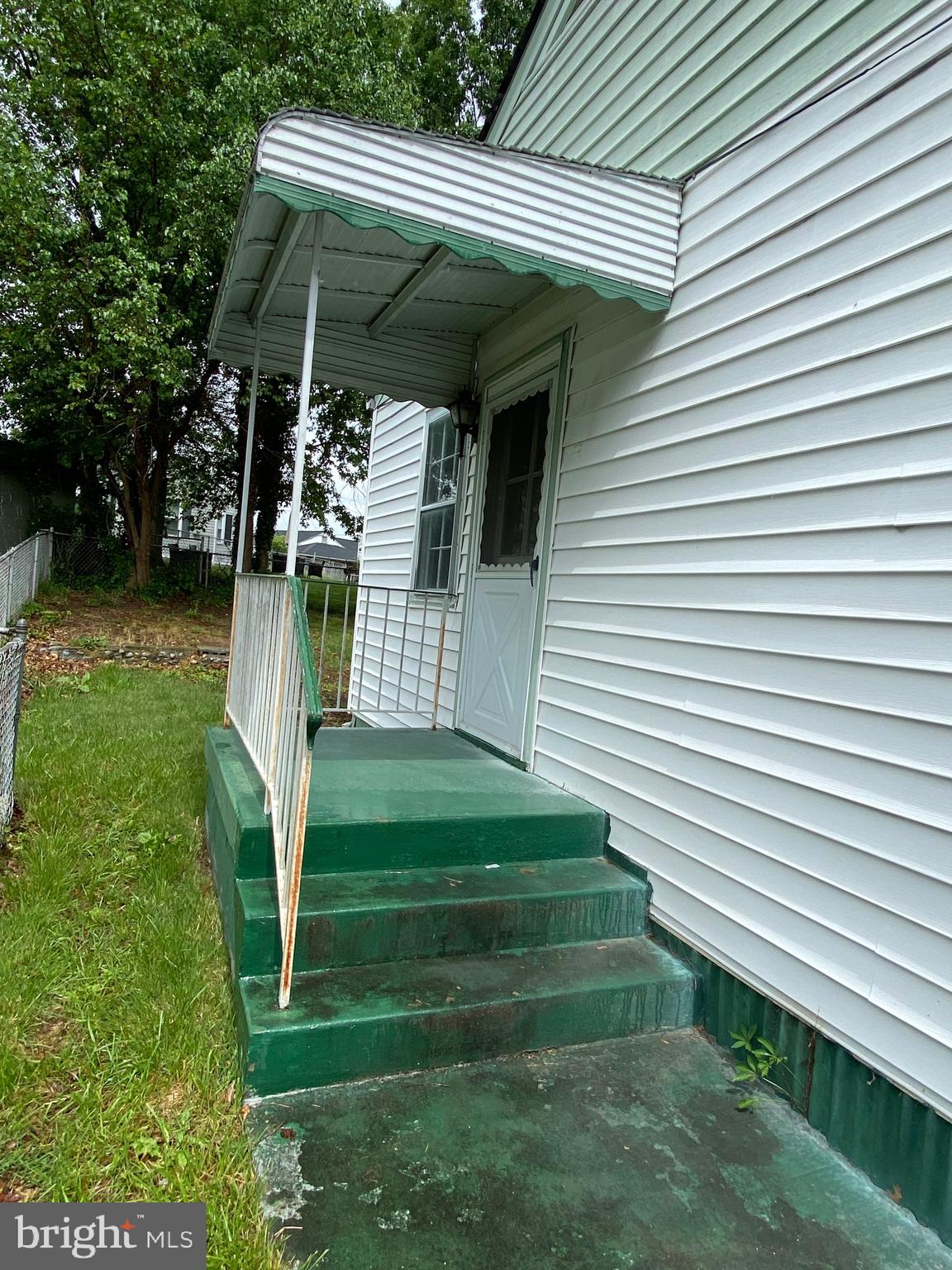 33 DELTA PLACE