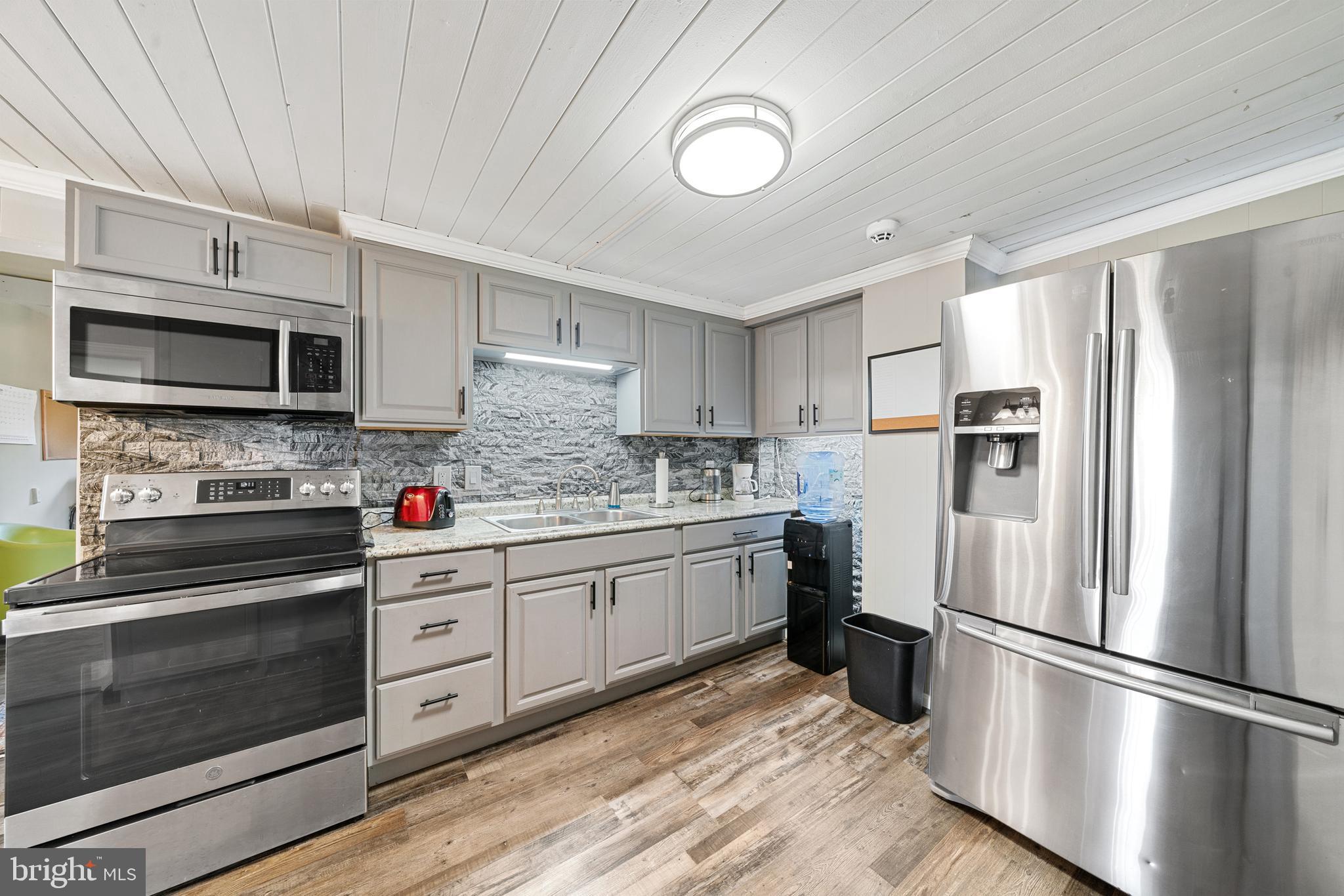 CLARKE COUNTY - Residential Lease