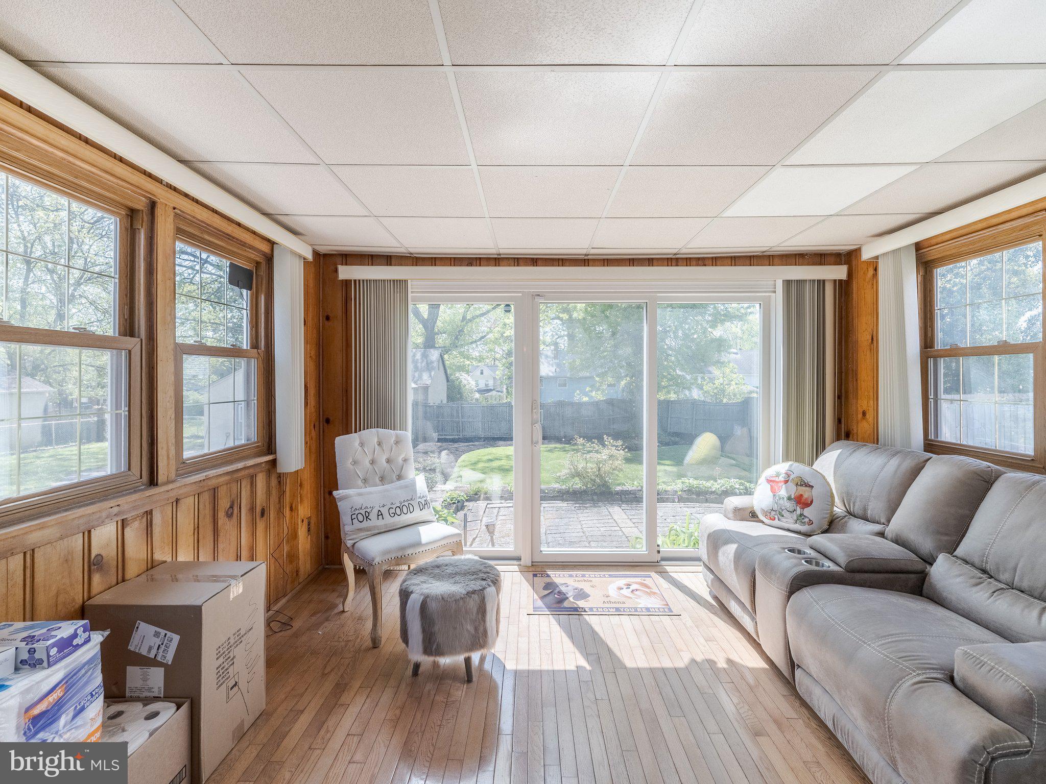 LANSDOWNE PARK - Residential