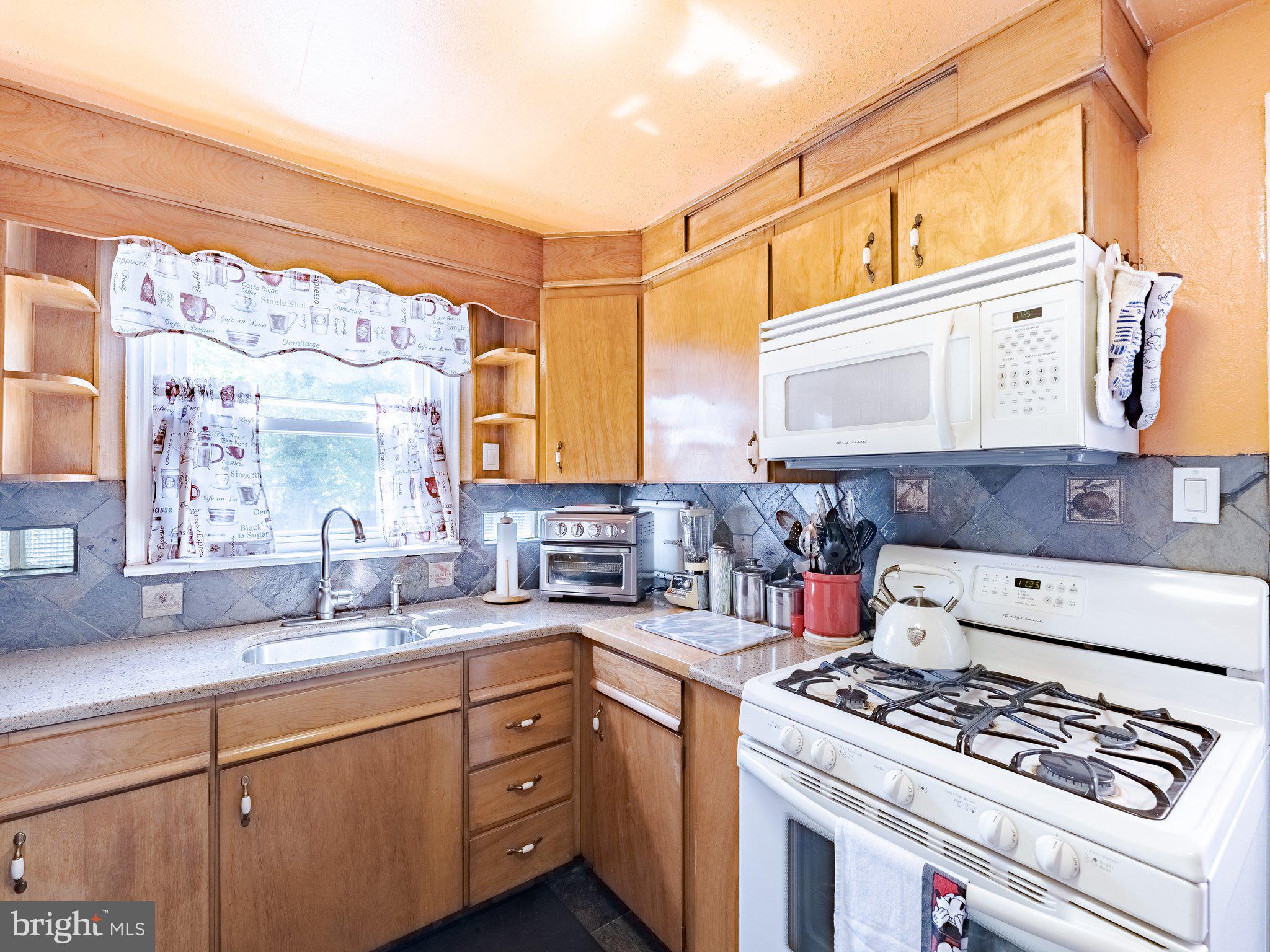 LANSDOWNE PARK - Residential