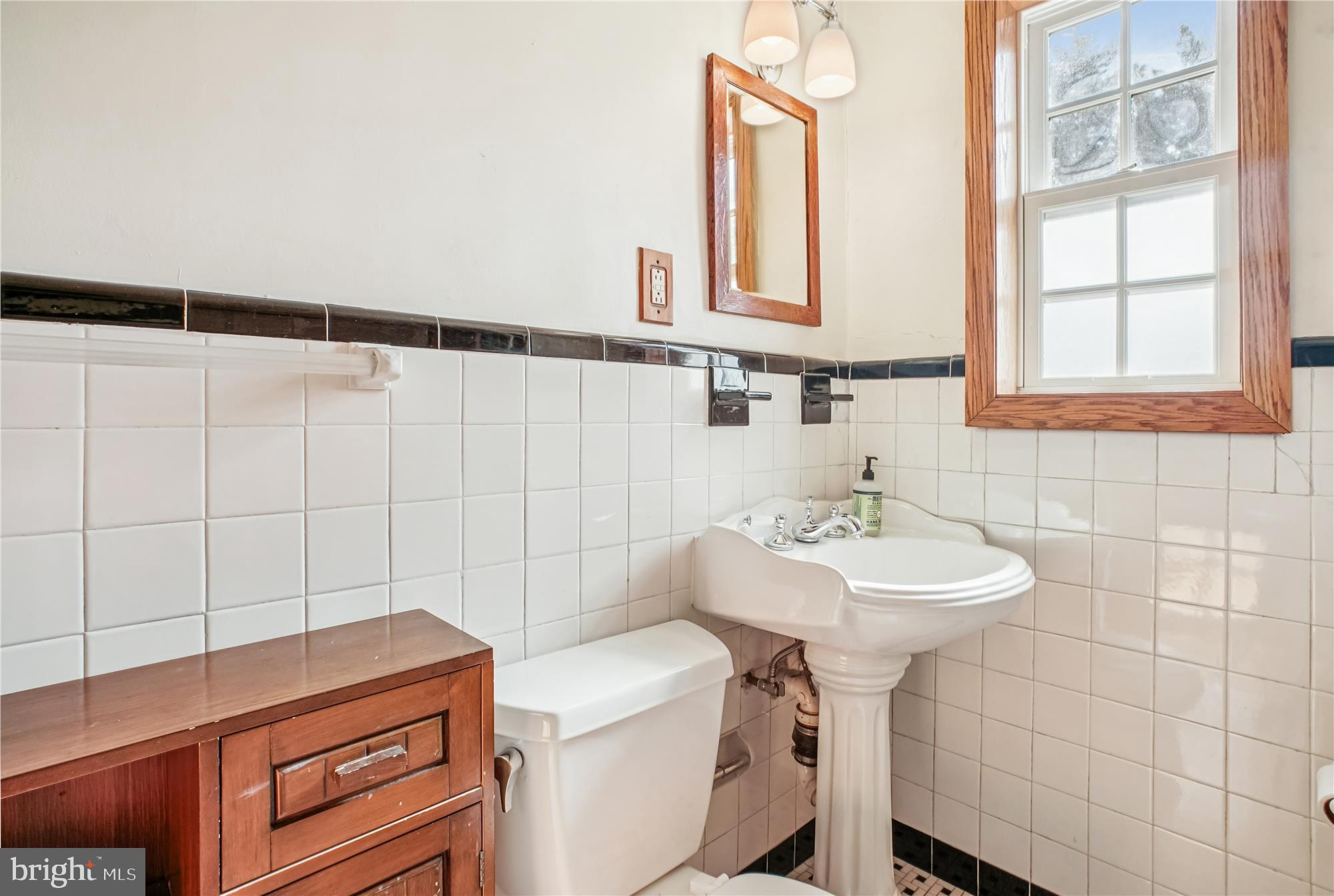 POTOWMACK CROSSING - Residential Lease