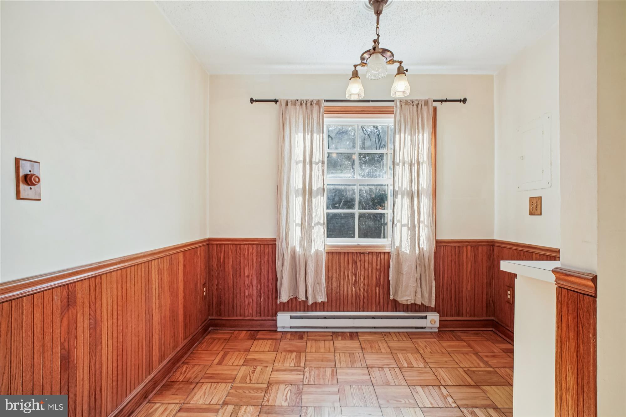 POTOWMACK CROSSING - Residential Lease