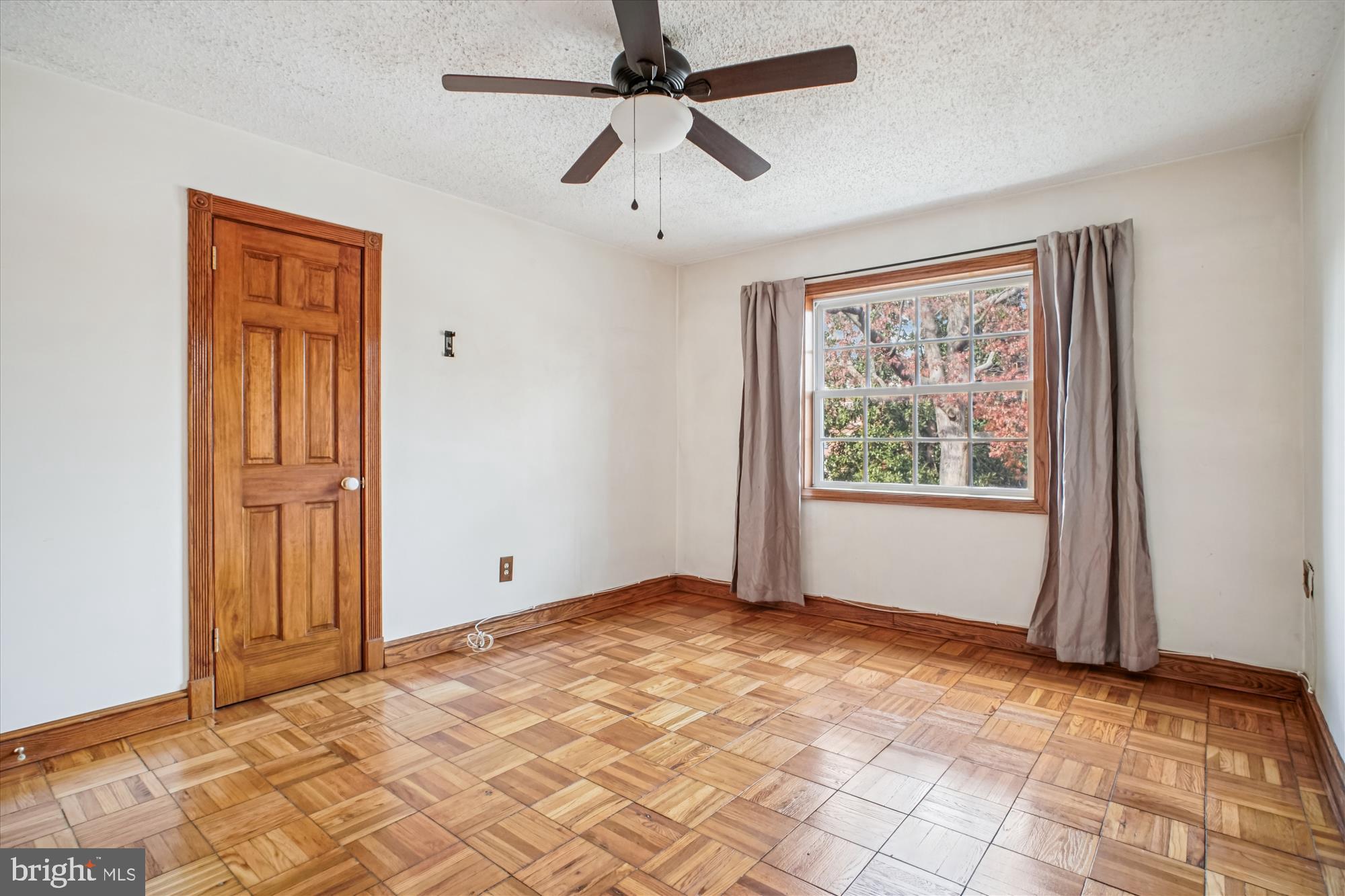 POTOWMACK CROSSING - Residential Lease