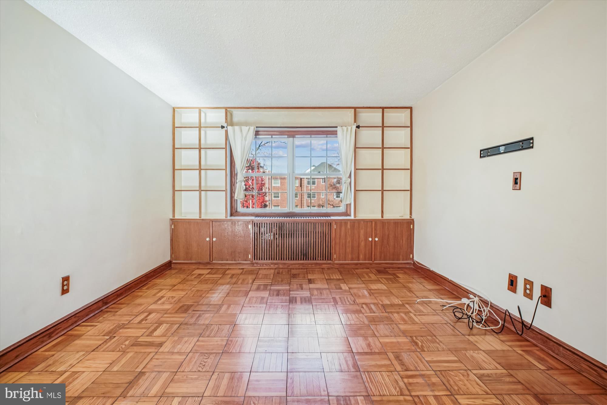 POTOWMACK CROSSING - Residential Lease