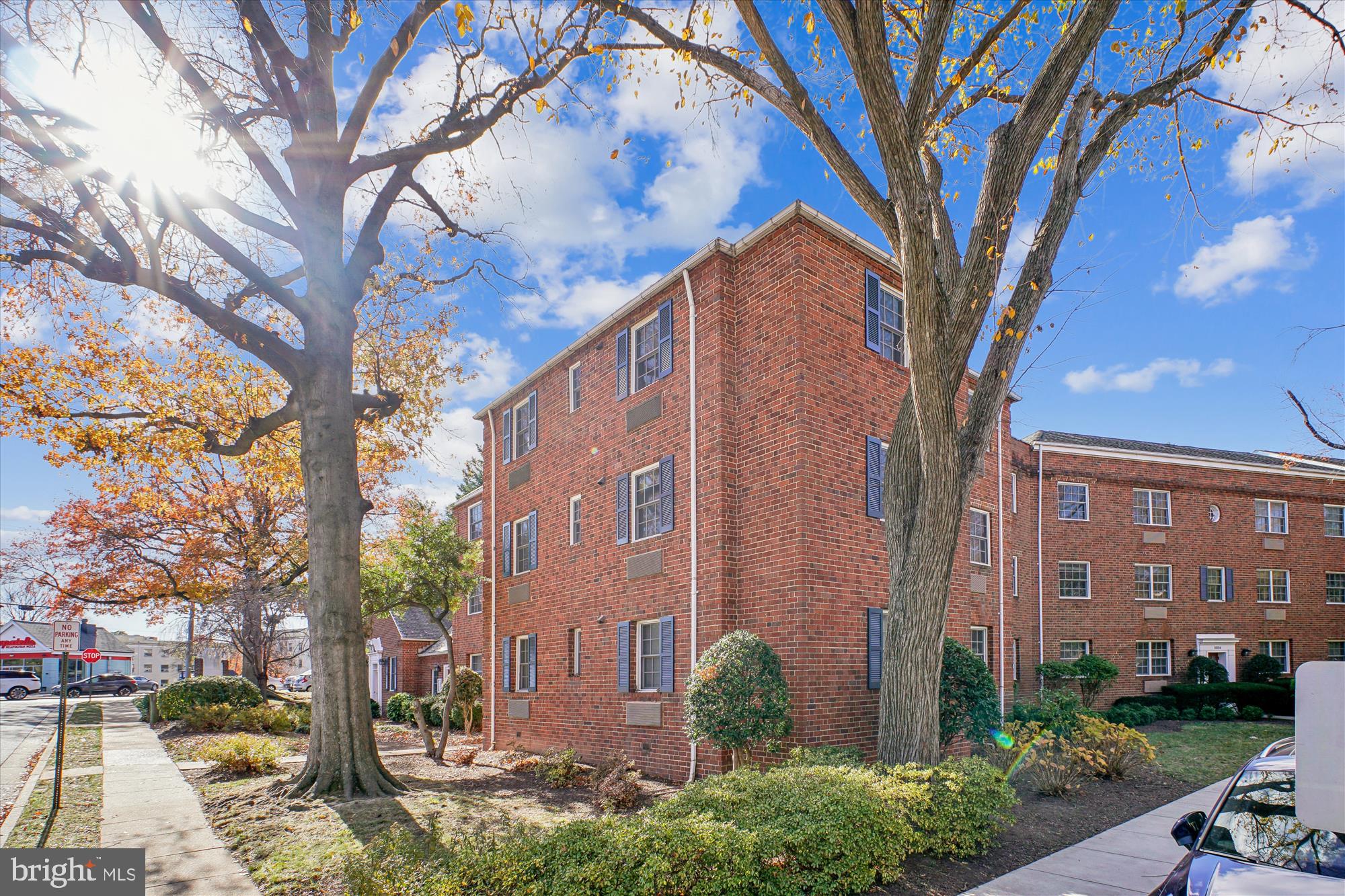 POTOWMACK CROSSING - Residential Lease