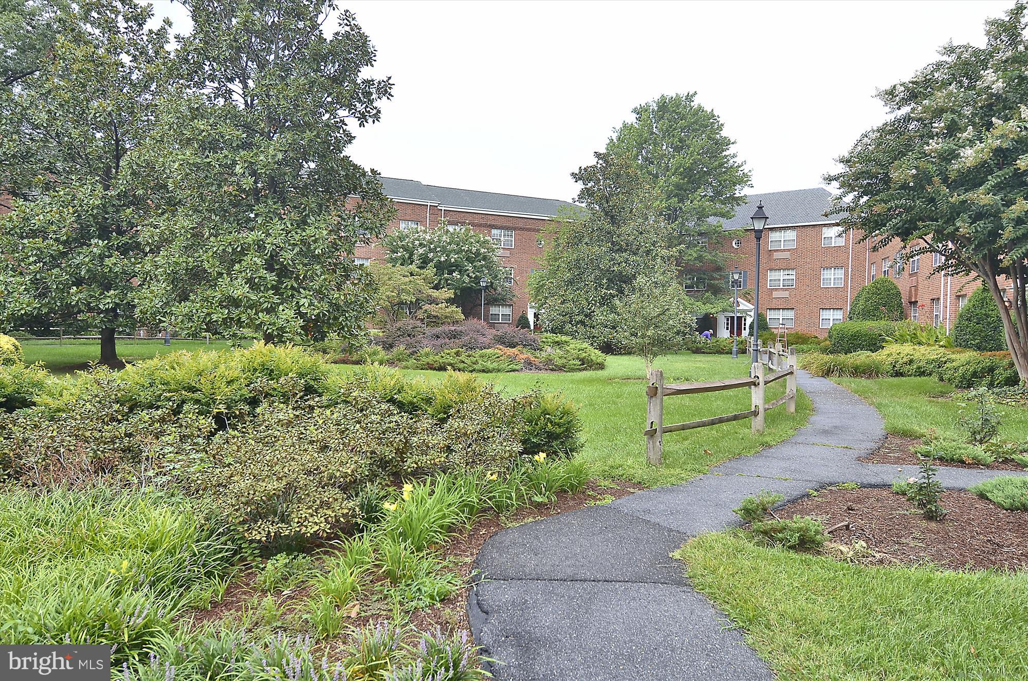 POTOWMACK CROSSING - Residential Lease