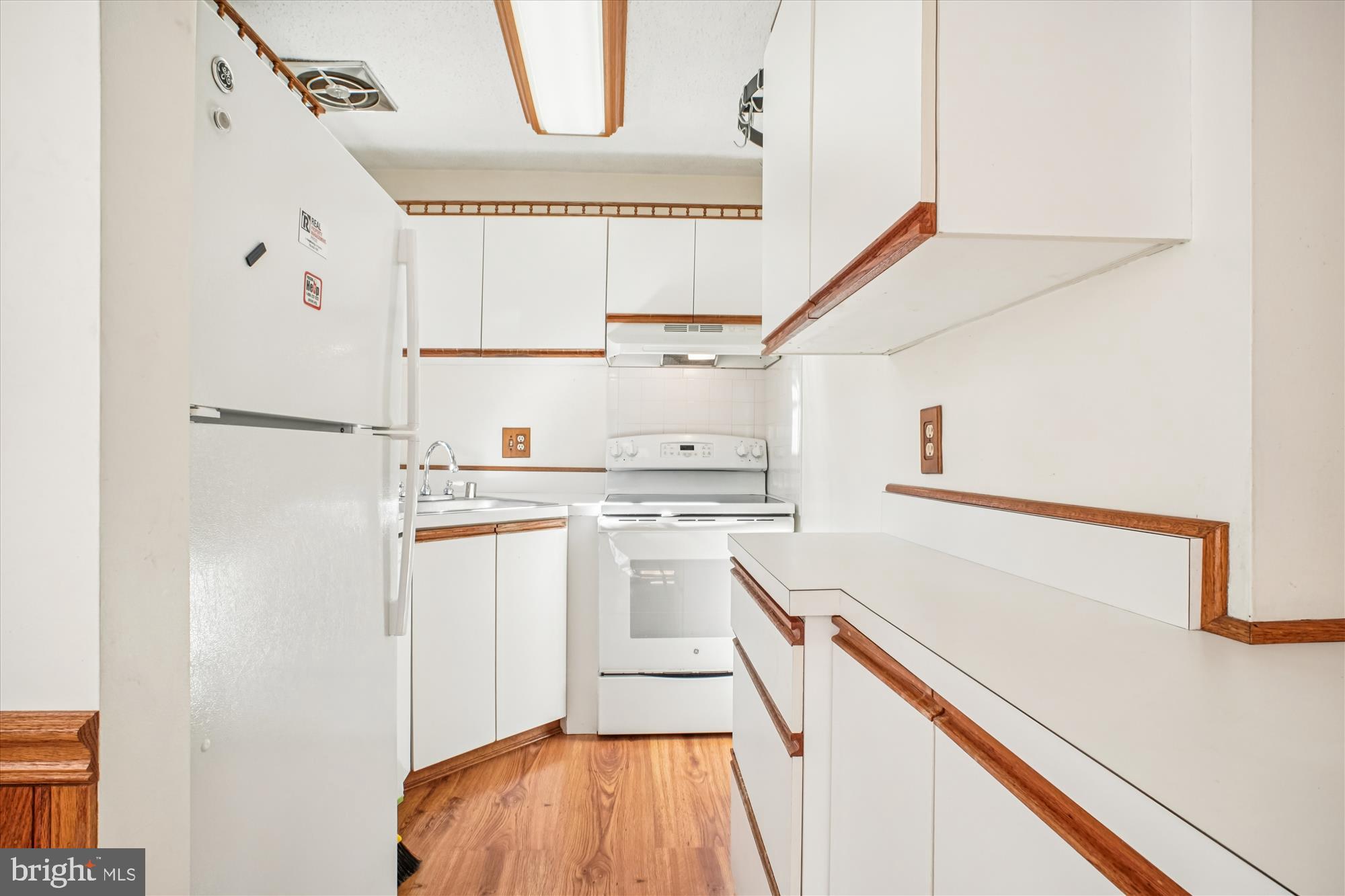 POTOWMACK CROSSING - Residential Lease