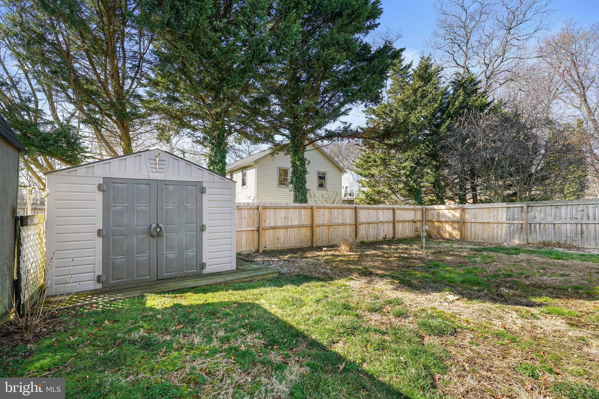 CHARLESTOWN MANOR - Residential