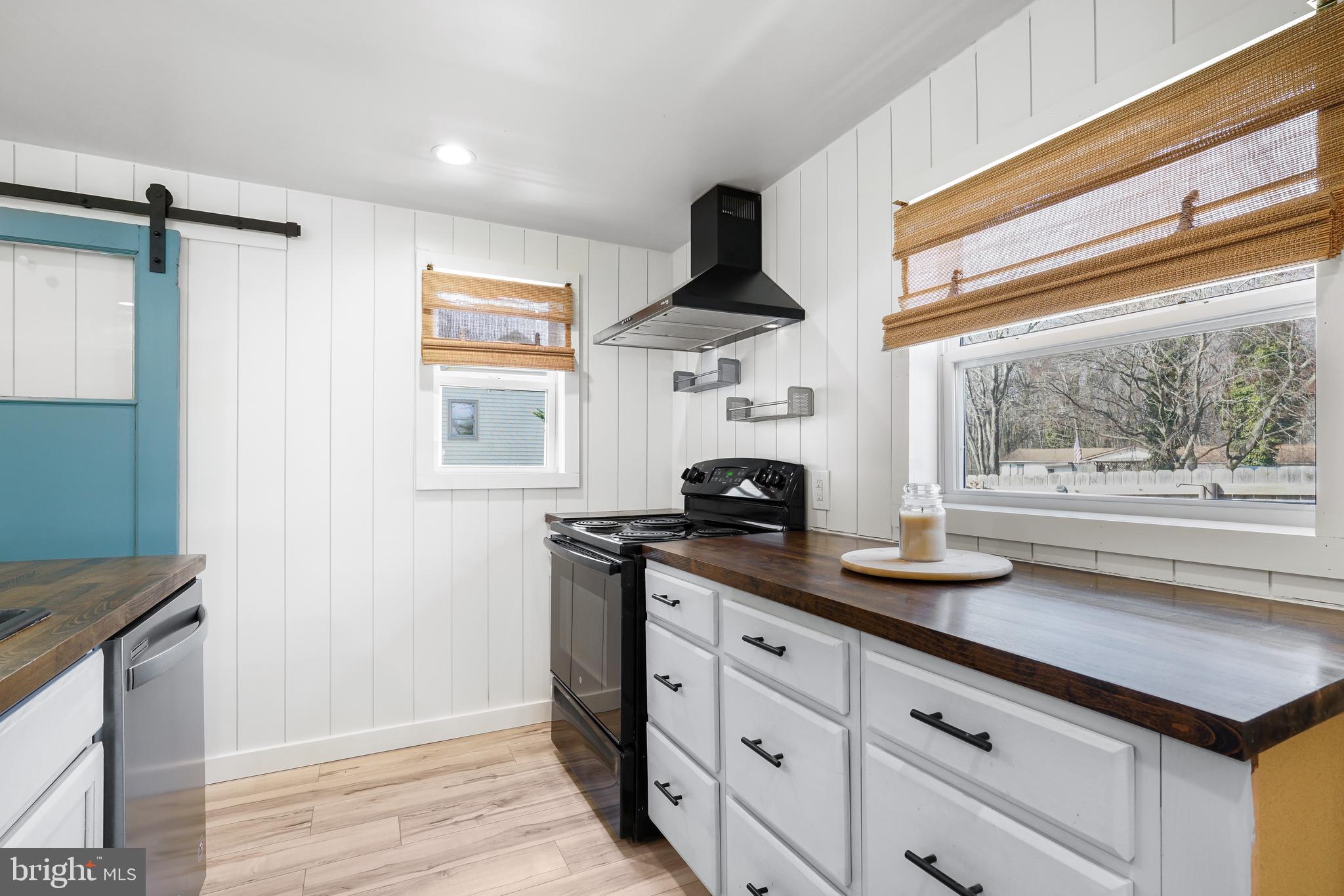 CHARLESTOWN MANOR - Residential