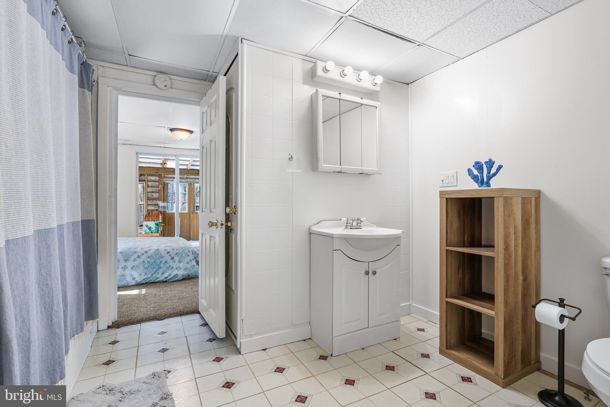 CHARLESTOWN MANOR - Residential