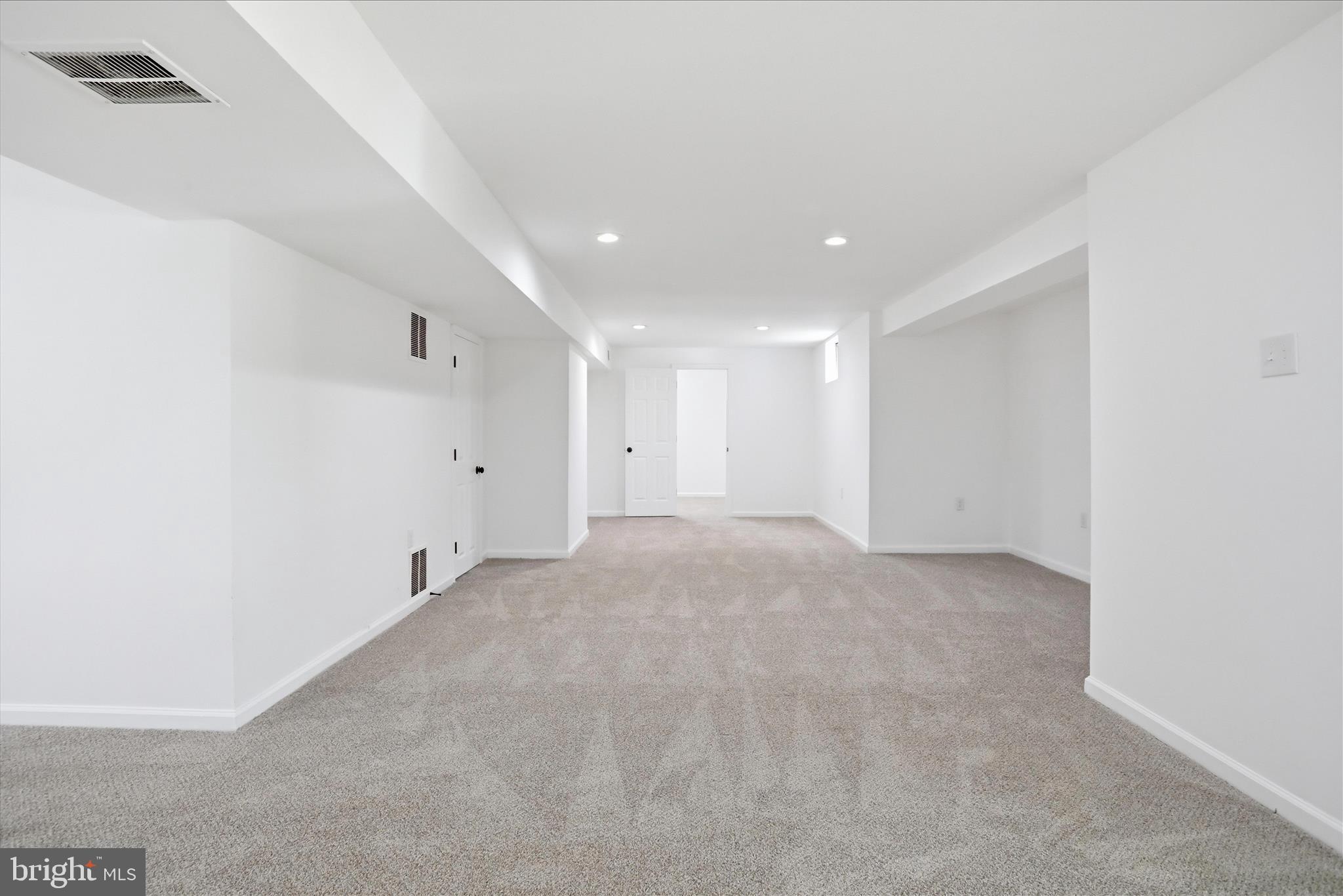 ARAGONA VILLAGE - Residential