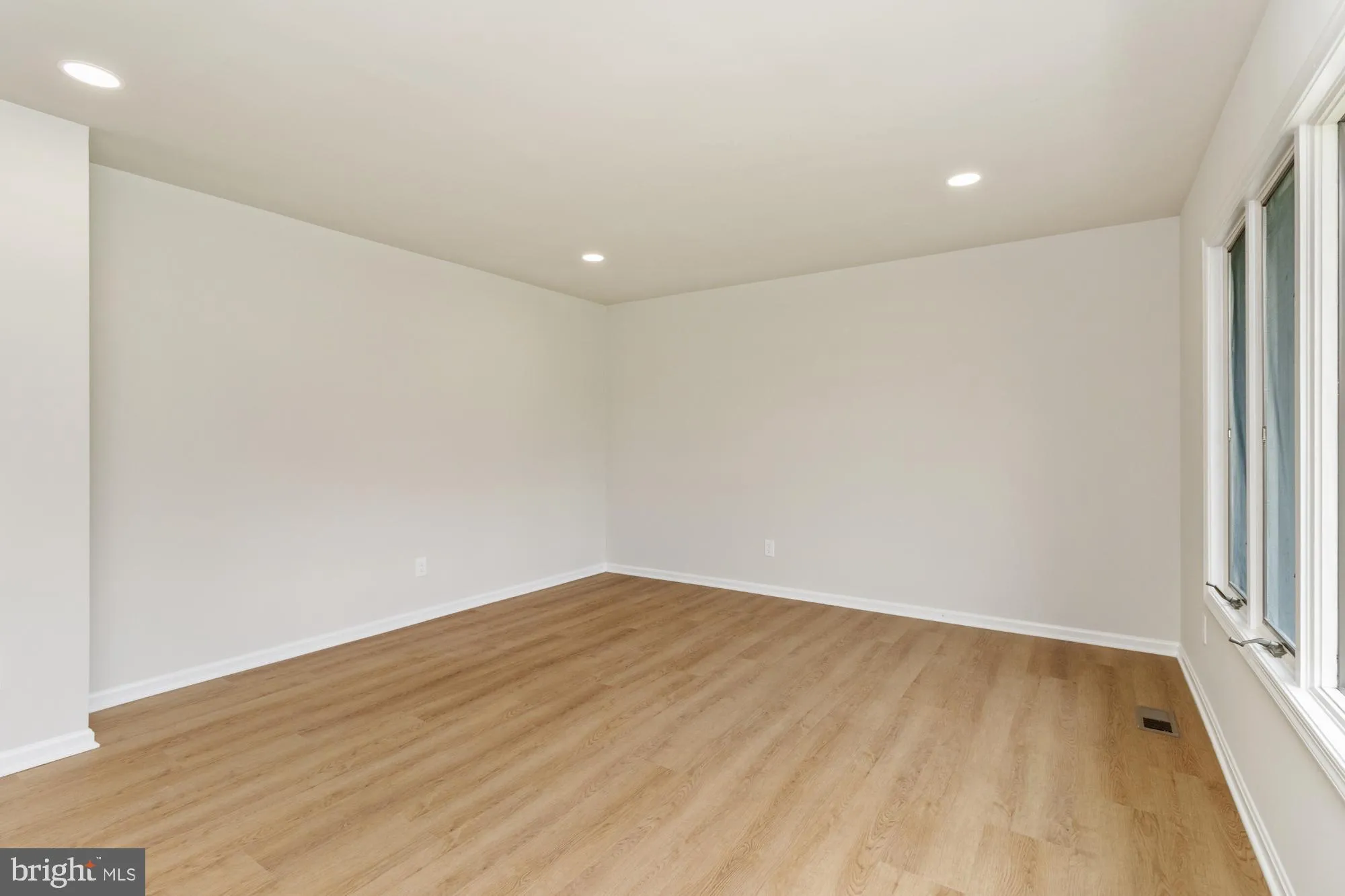 Fallston, Maryland 21047, United States, 4 Bedrooms Bedrooms, ,2 BathroomsBathrooms,Residential,Pending,124887