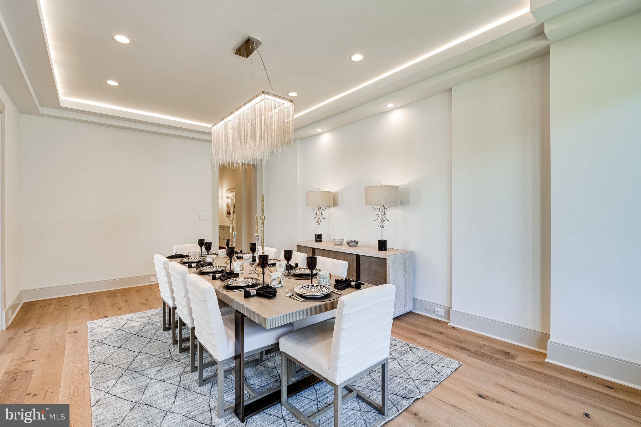 SALONA VILLAGE - Residential