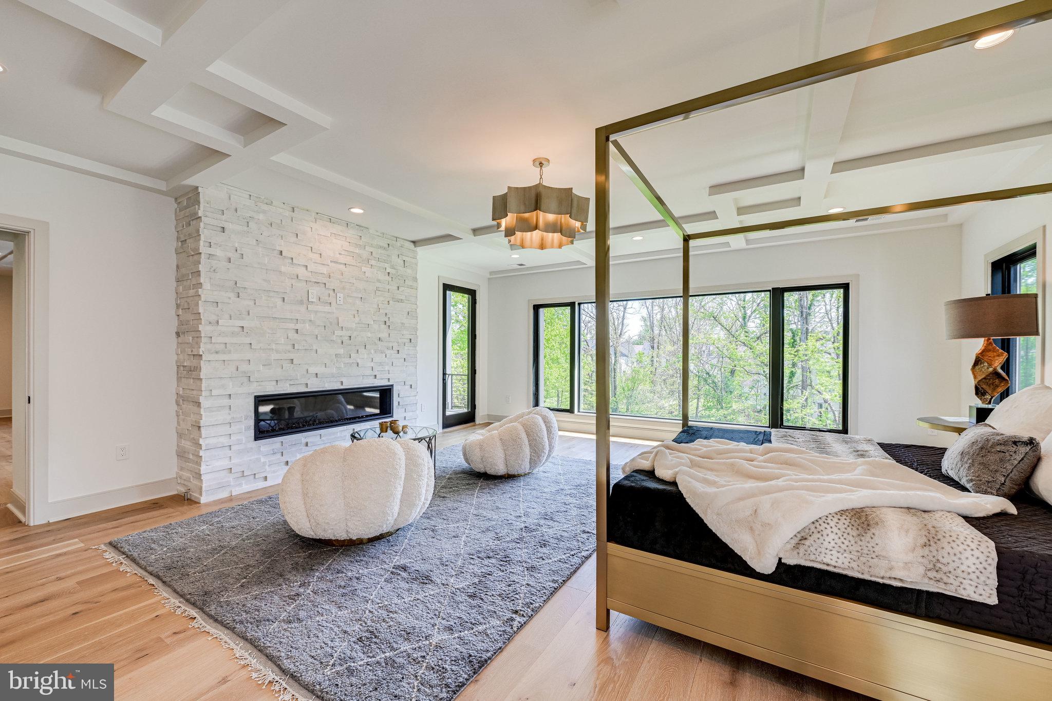 SALONA VILLAGE - Residential