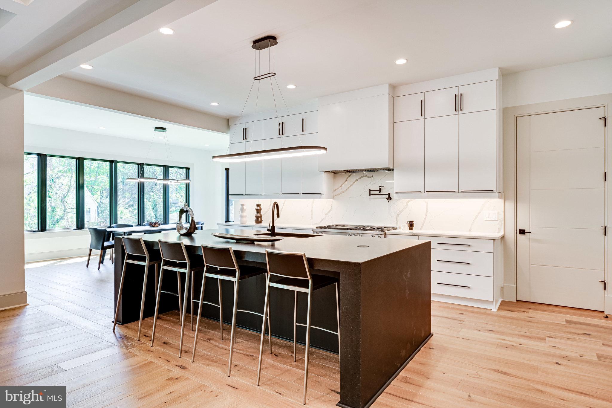 SALONA VILLAGE - Residential