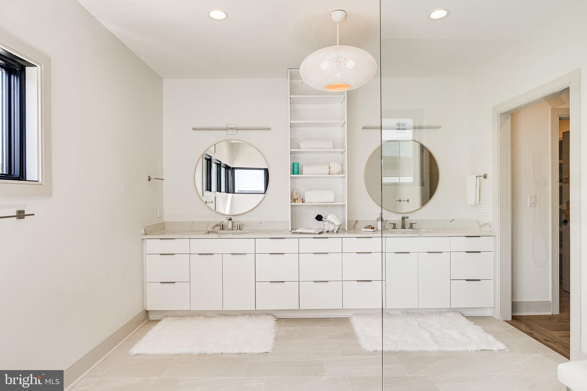 SALONA VILLAGE - Residential