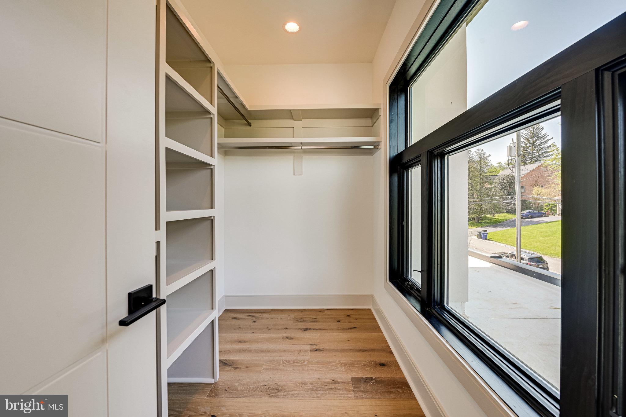 SALONA VILLAGE - Residential