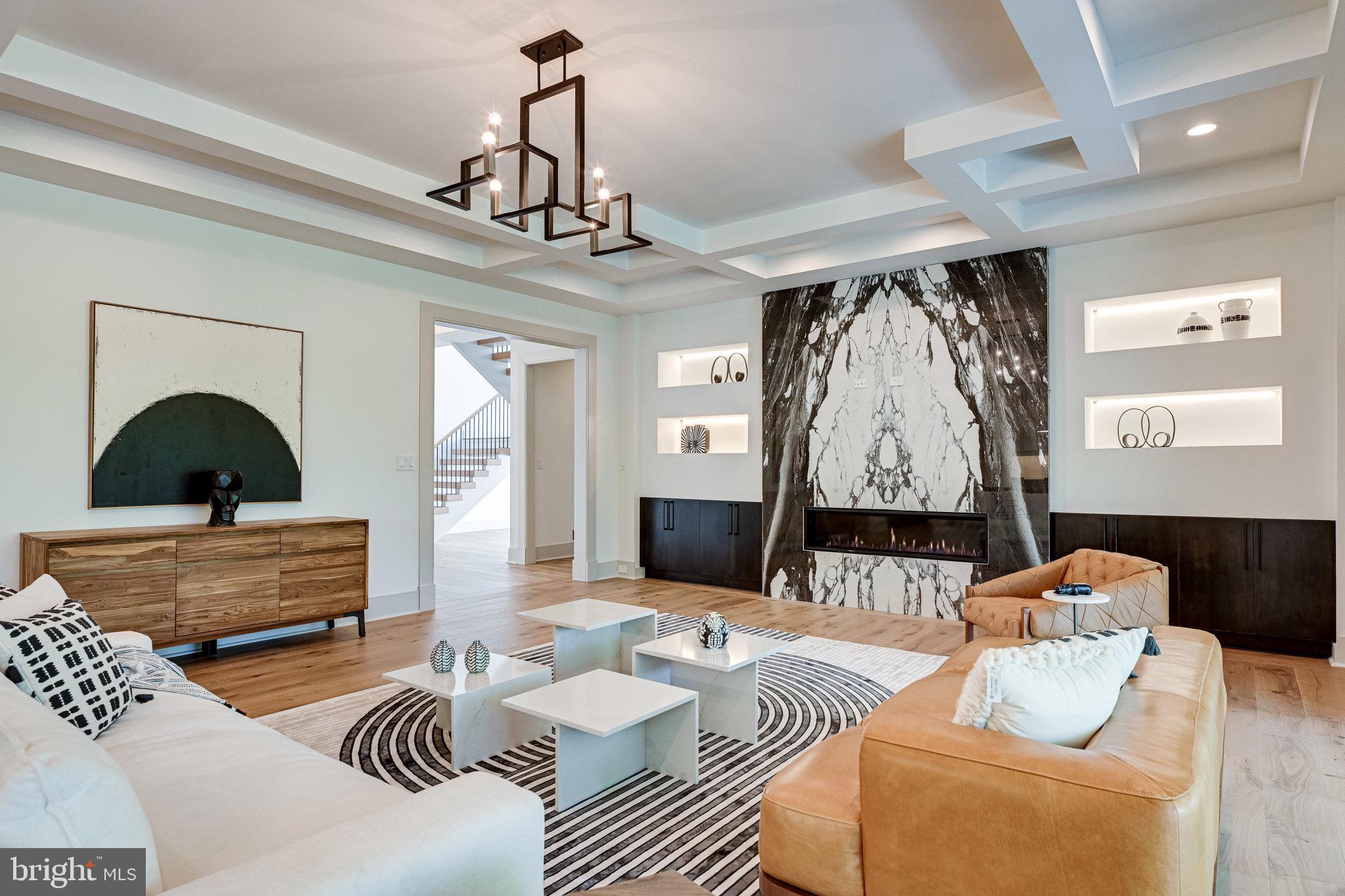 SALONA VILLAGE - Residential