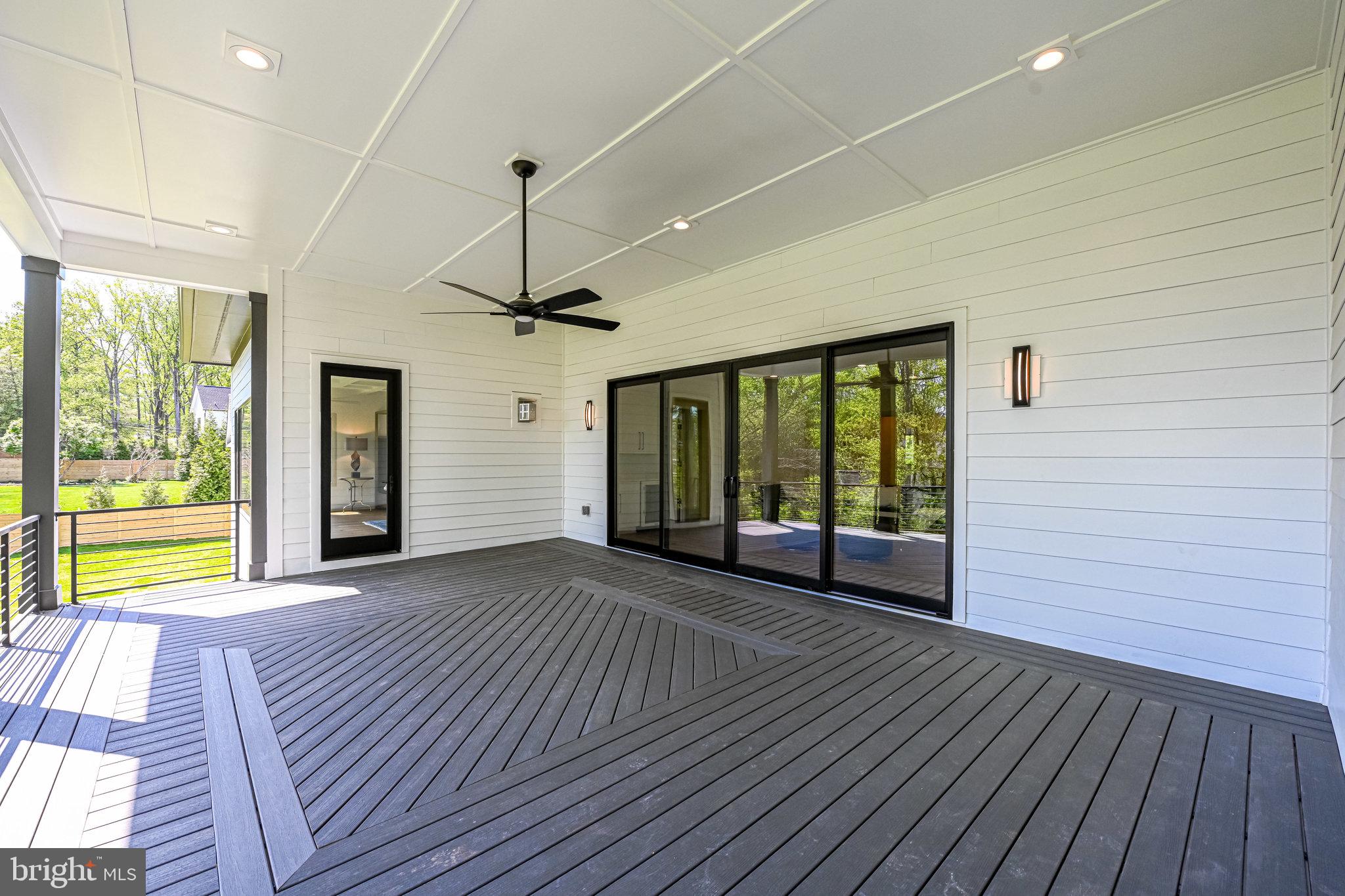 SALONA VILLAGE - Residential