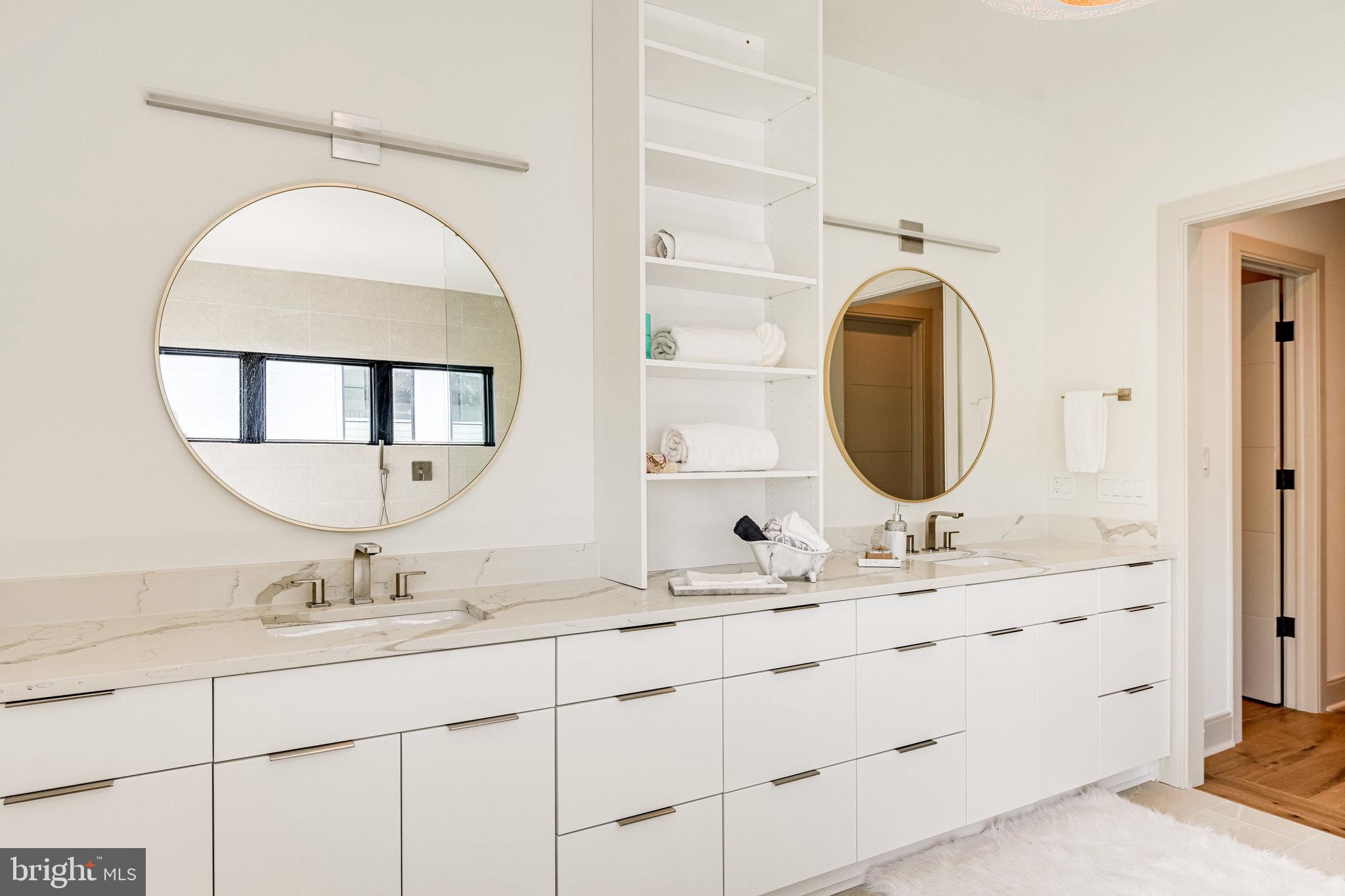 SALONA VILLAGE - Residential