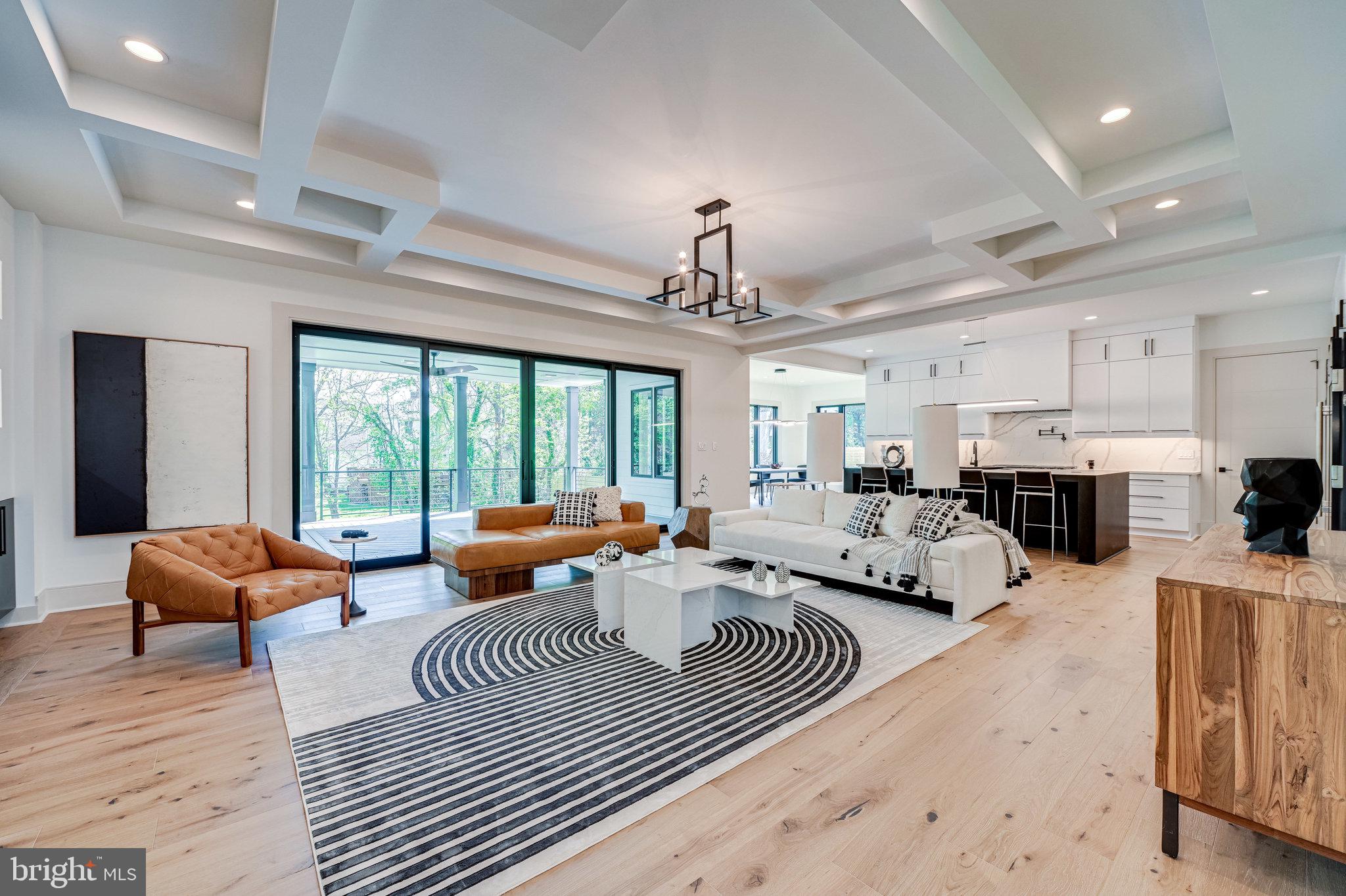 SALONA VILLAGE - Residential