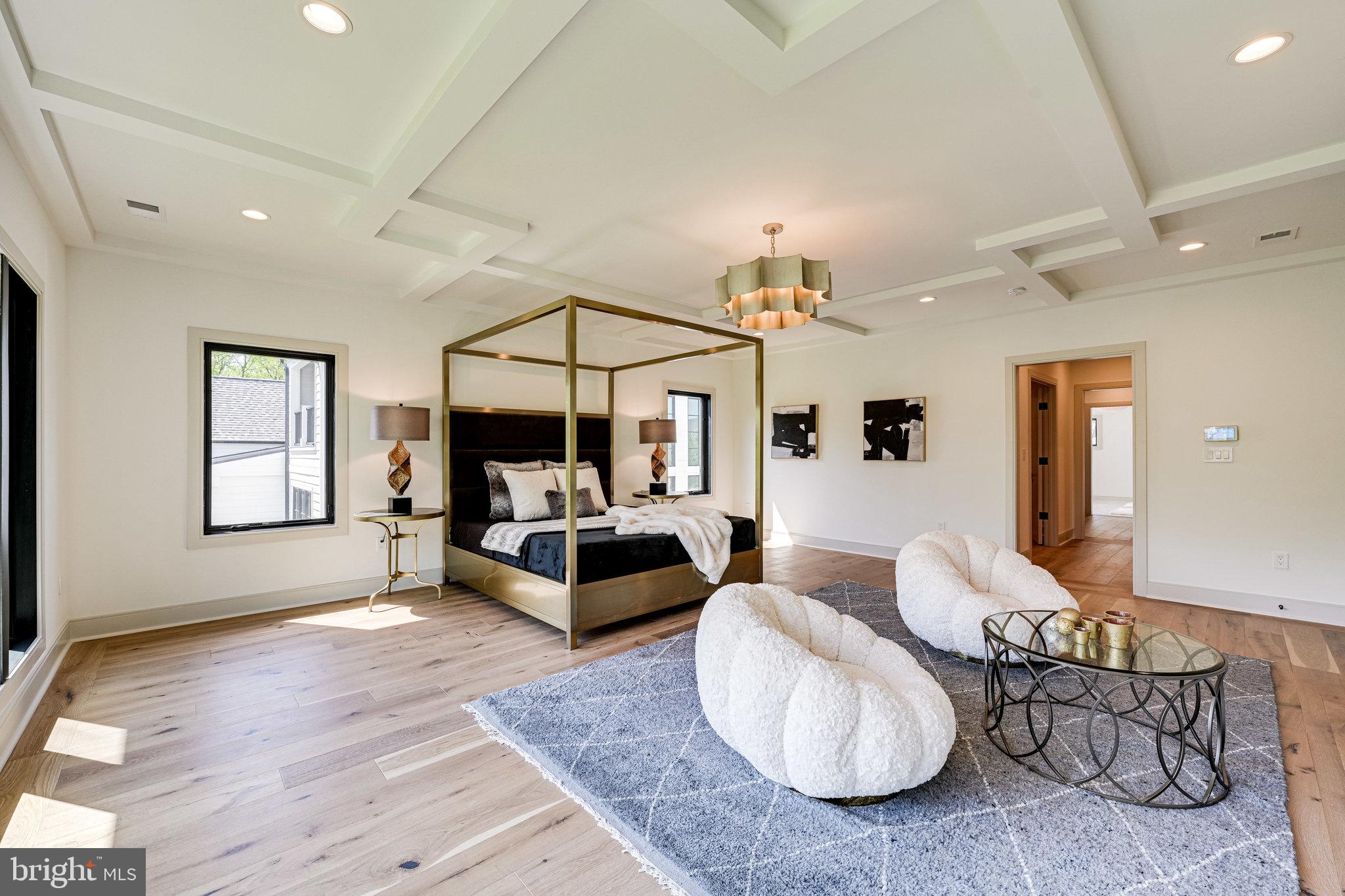 SALONA VILLAGE - Residential