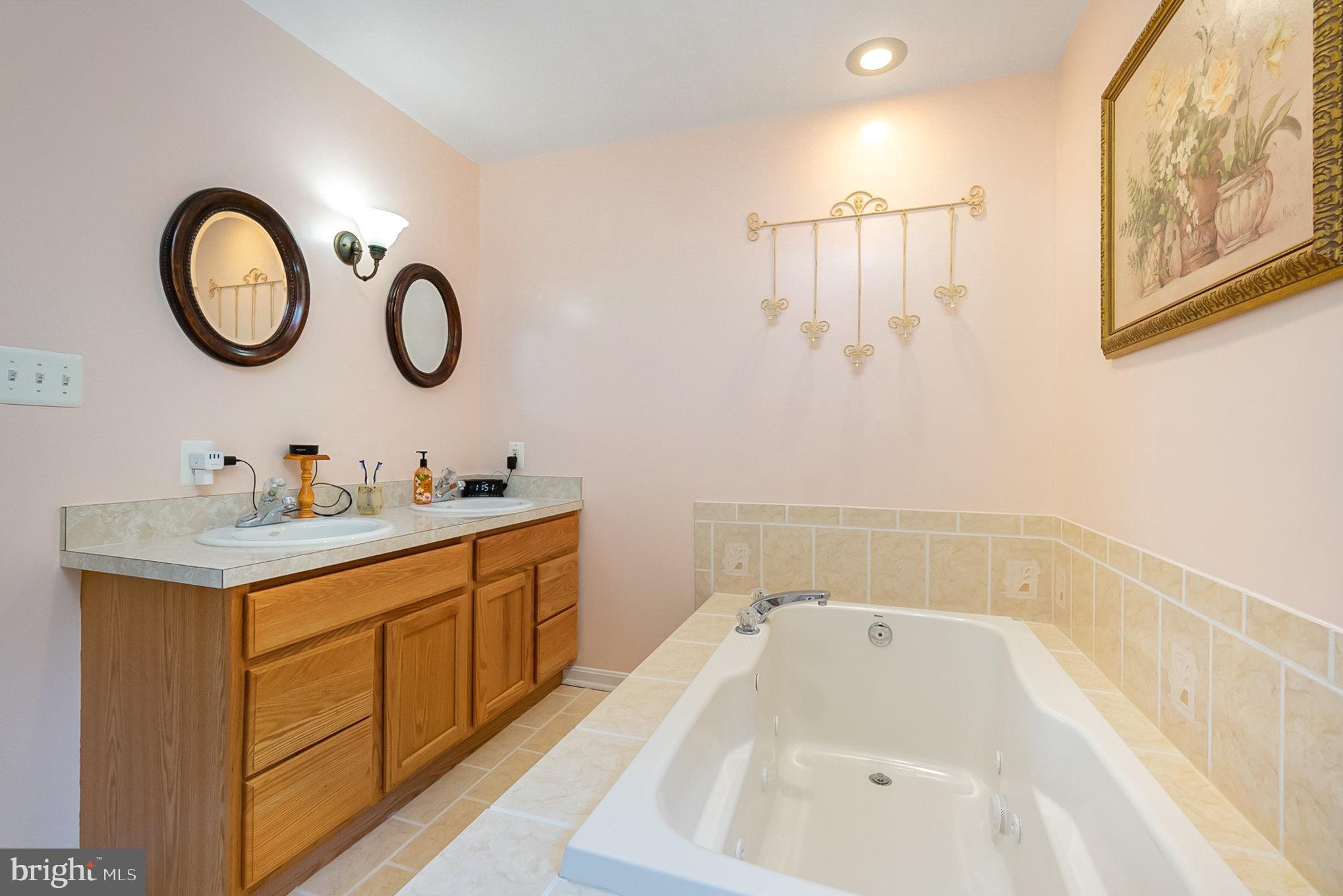 GOLDENTREE - Residential