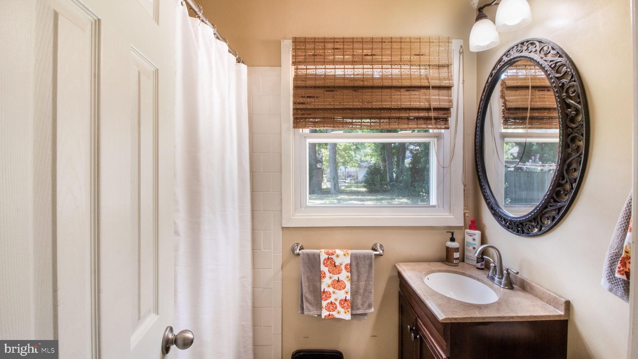 YORKTOWN - Residential