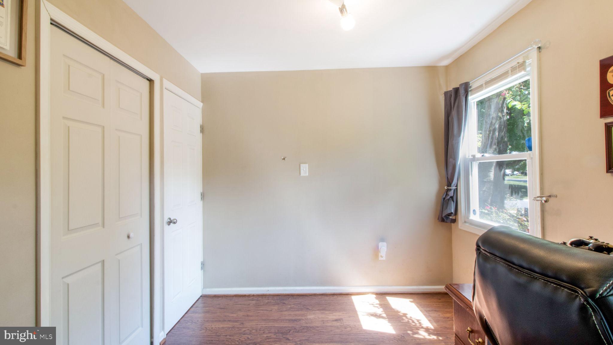 YORKTOWN - Residential