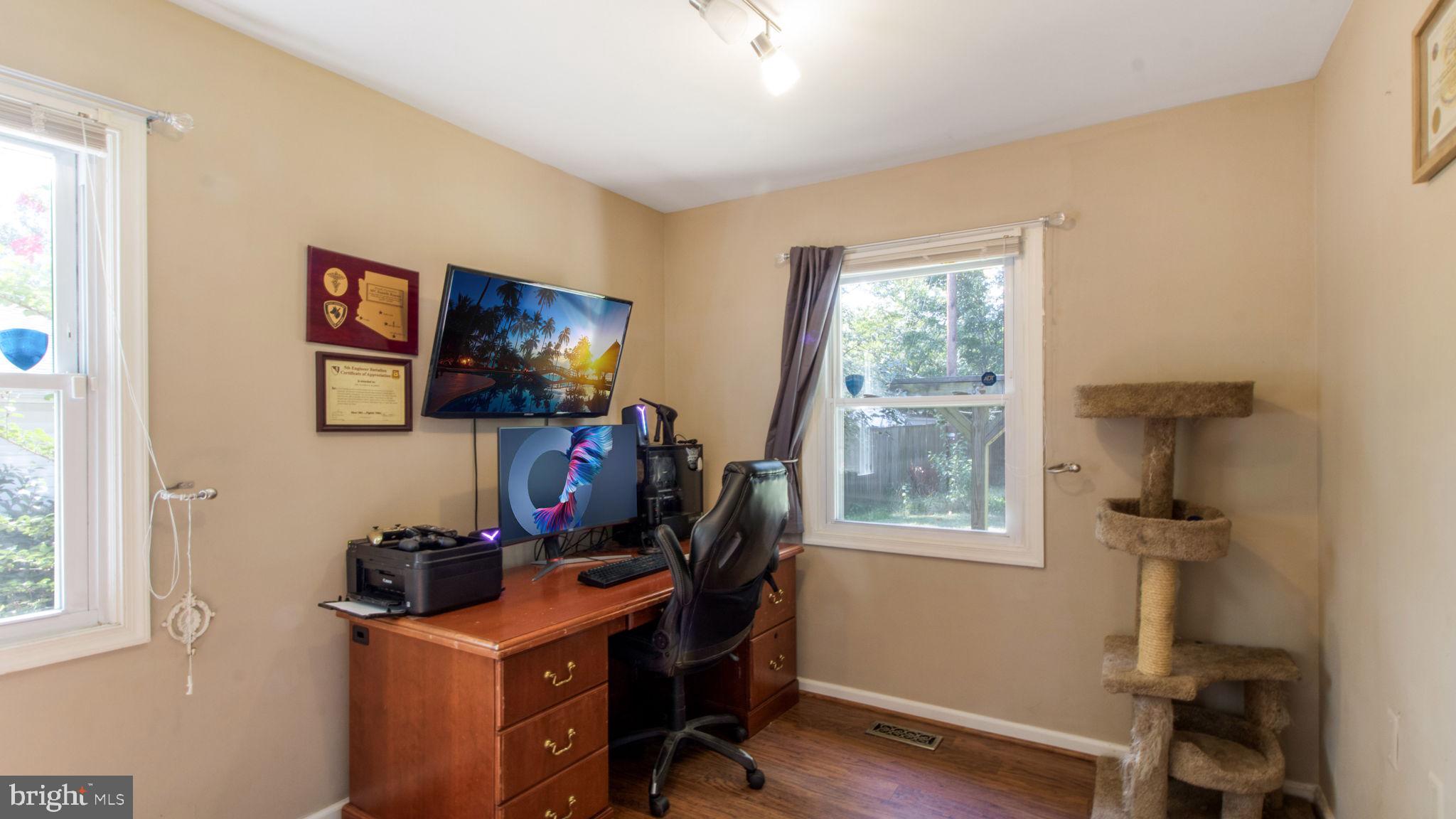 YORKTOWN - Residential