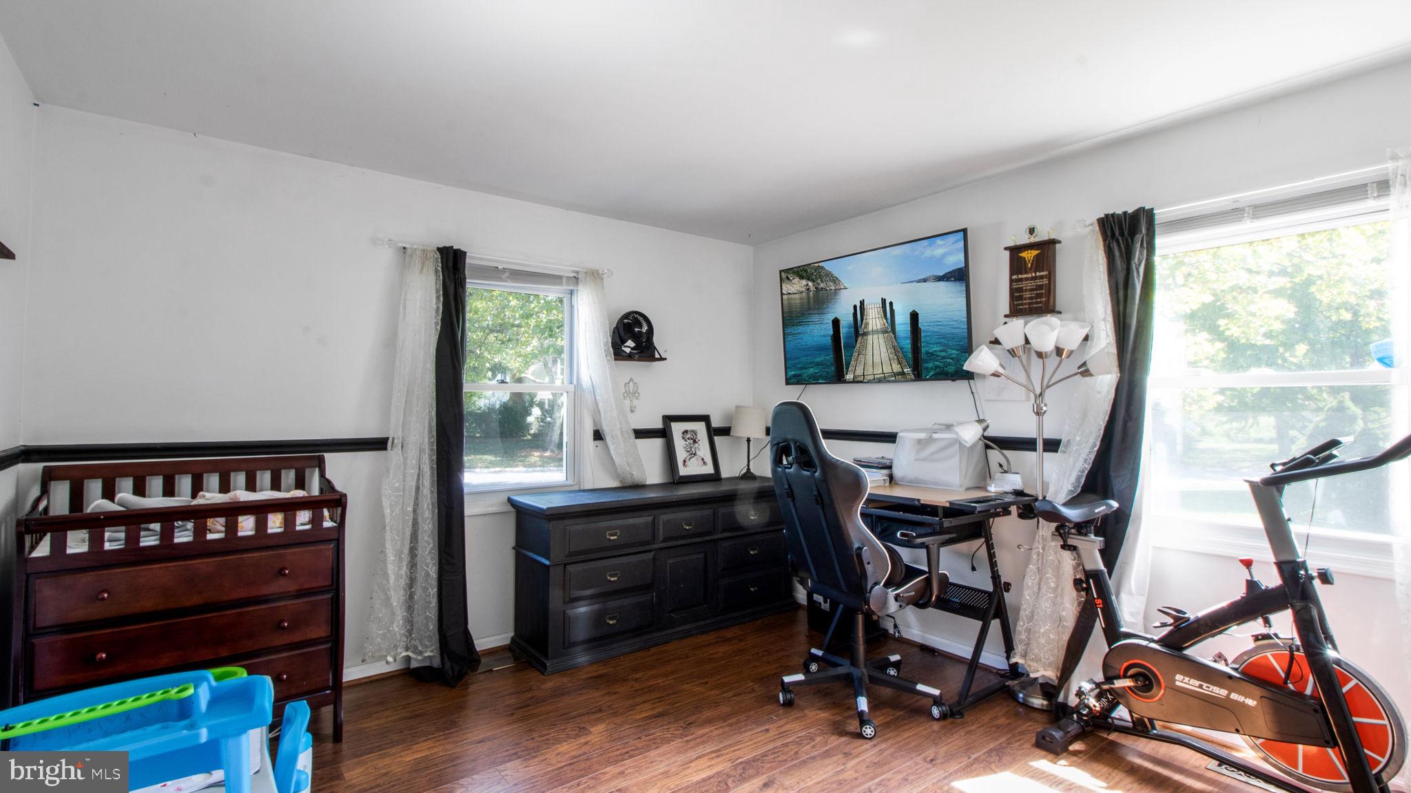 YORKTOWN - Residential