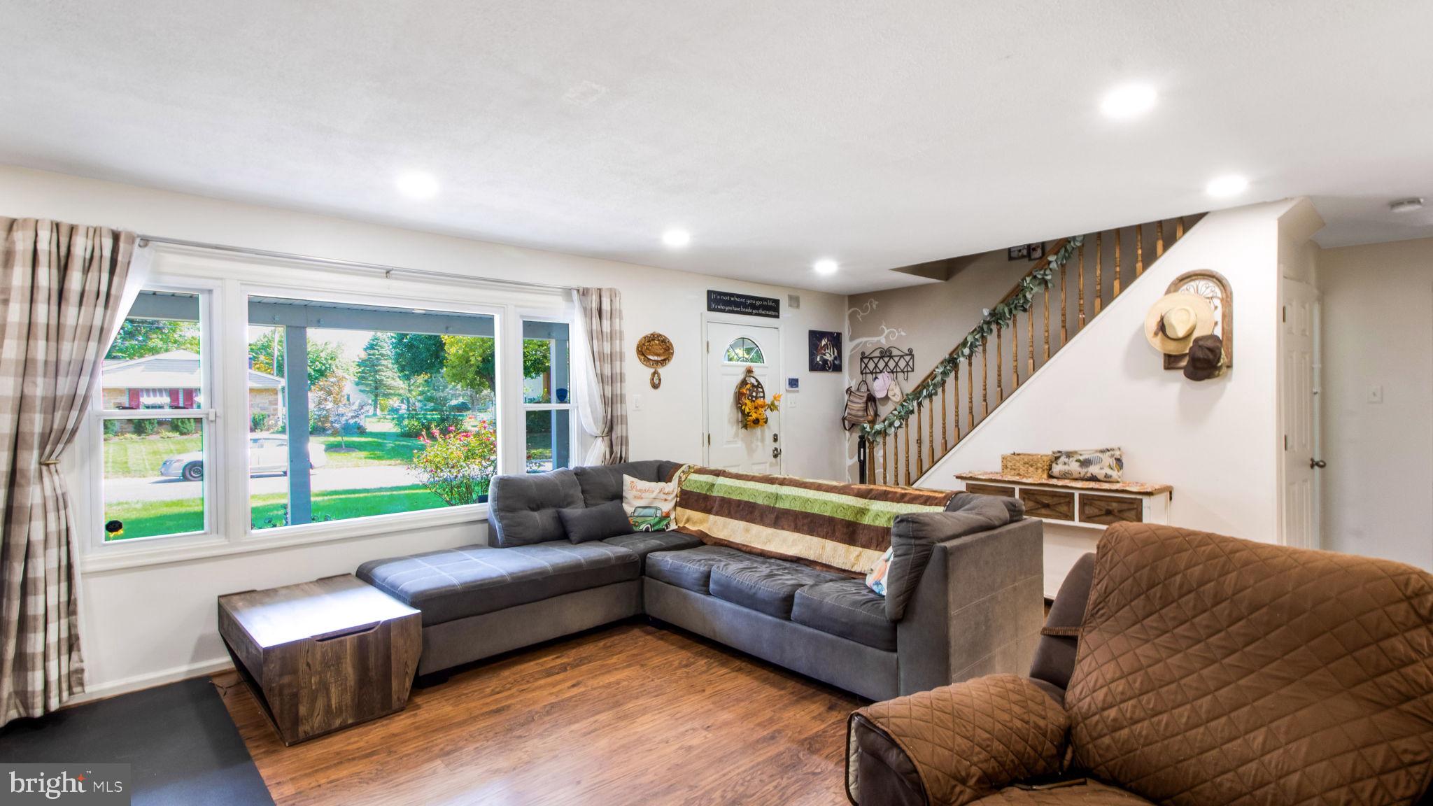 YORKTOWN - Residential