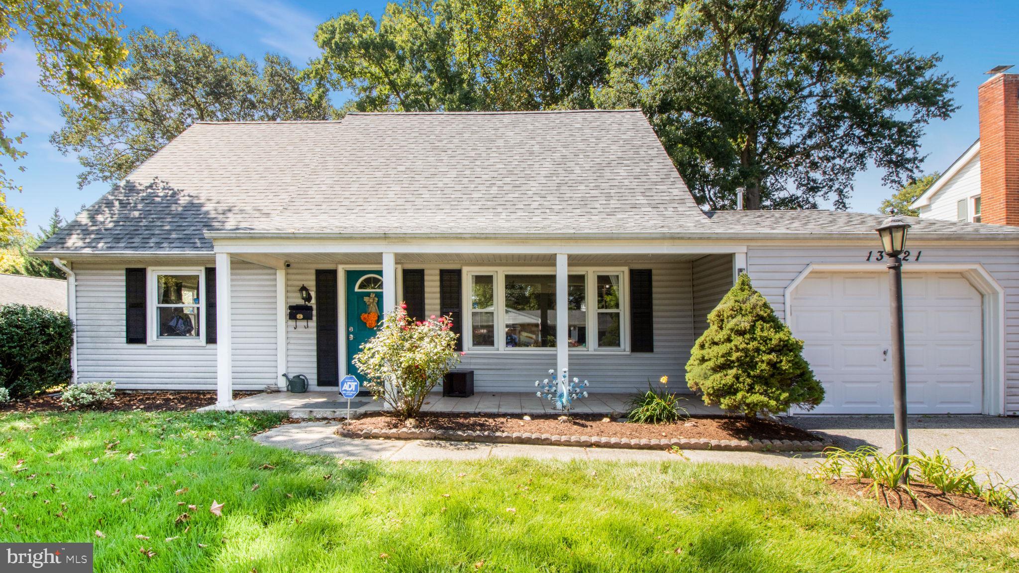 YORKTOWN - Residential