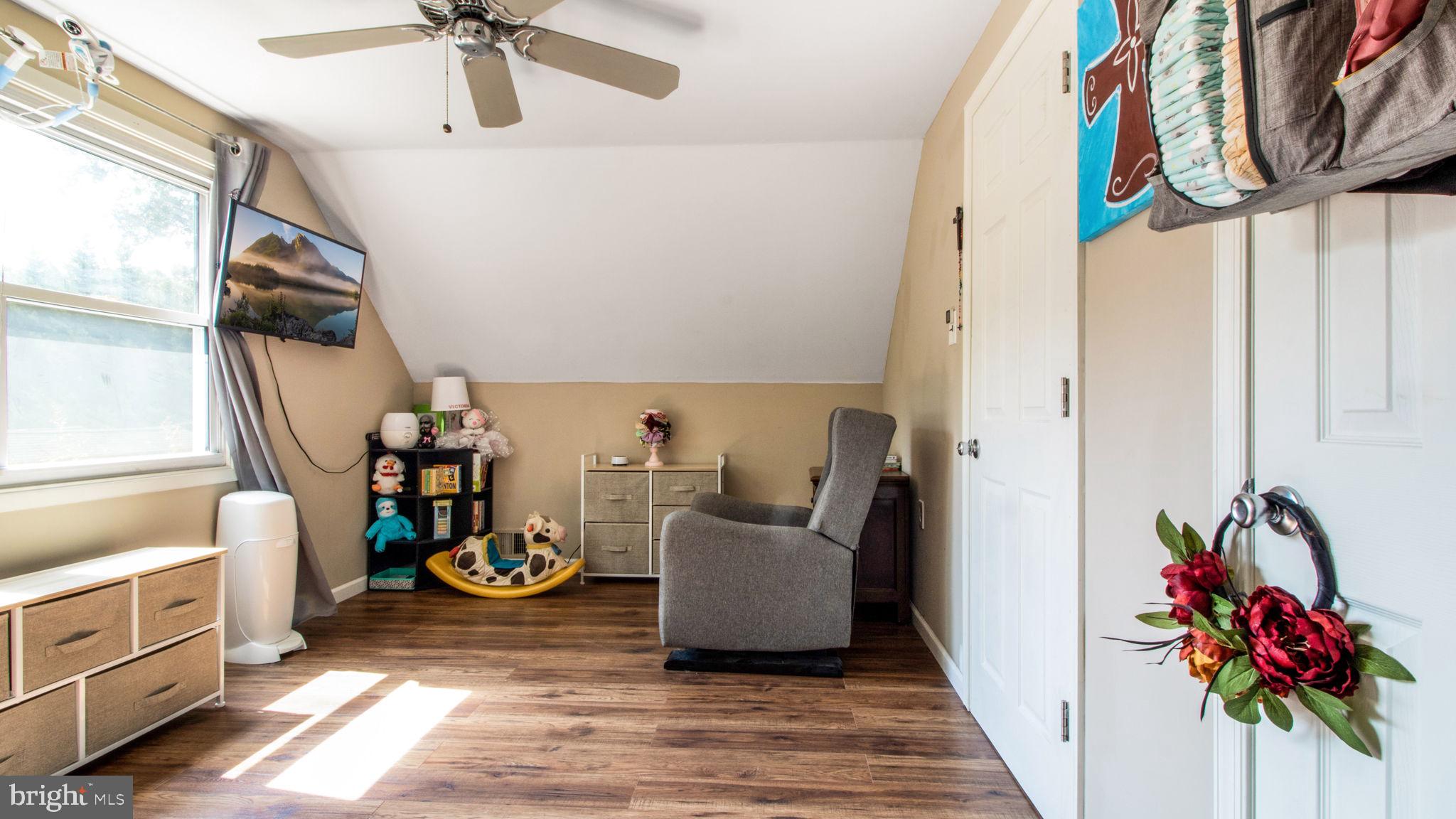 YORKTOWN - Residential